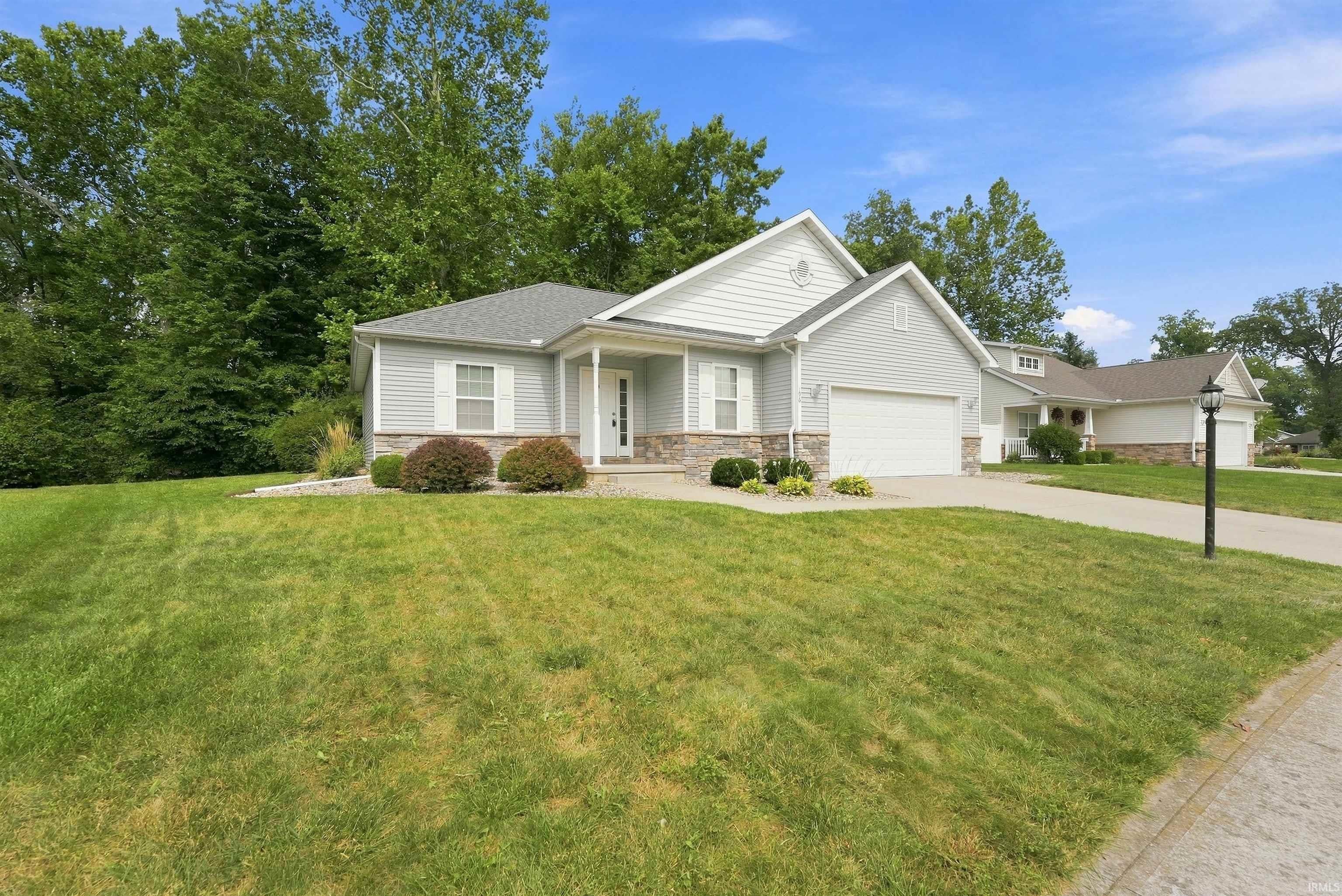 196 Beechnut Court — photo