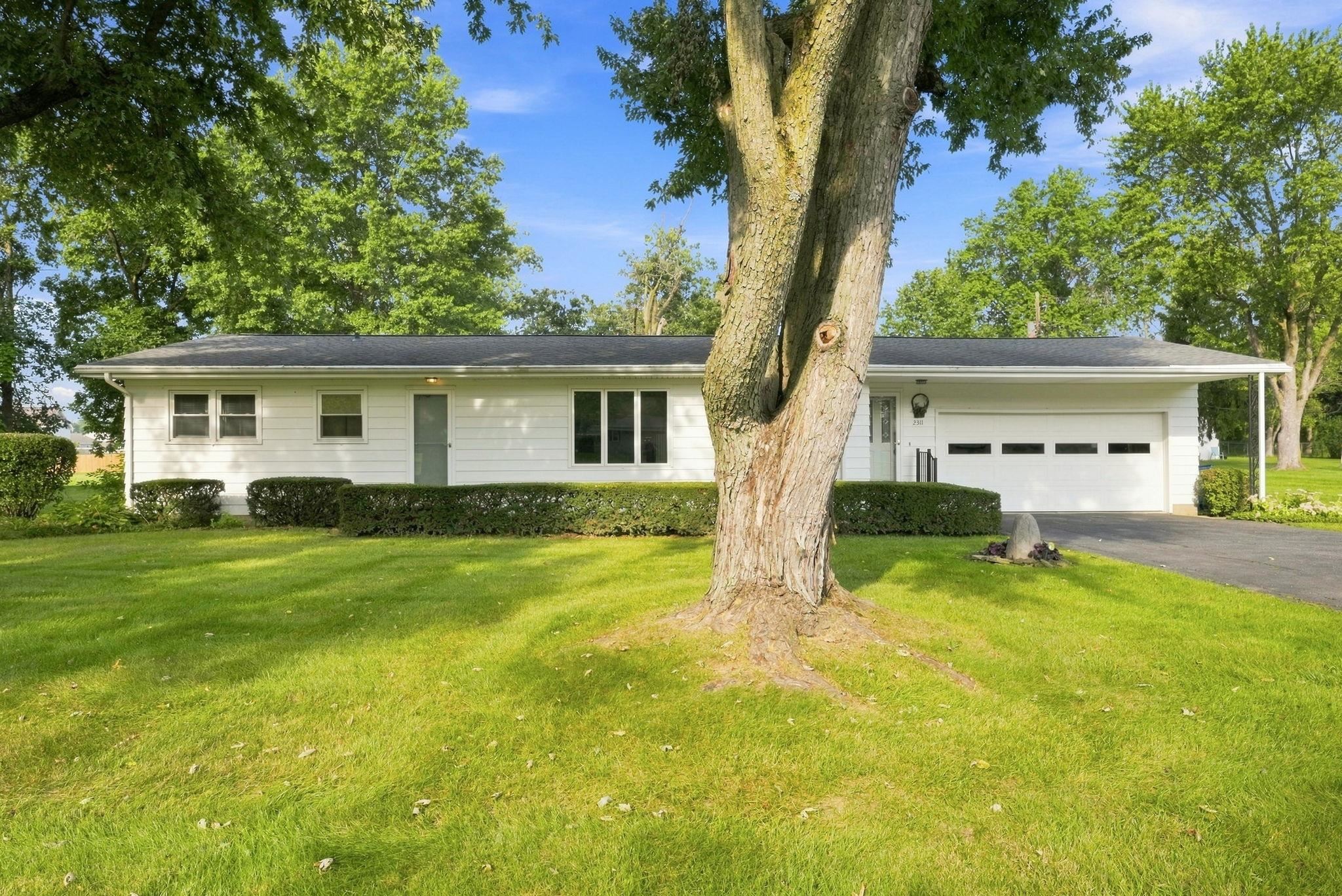 2311 Leesmoor Lane — photo
