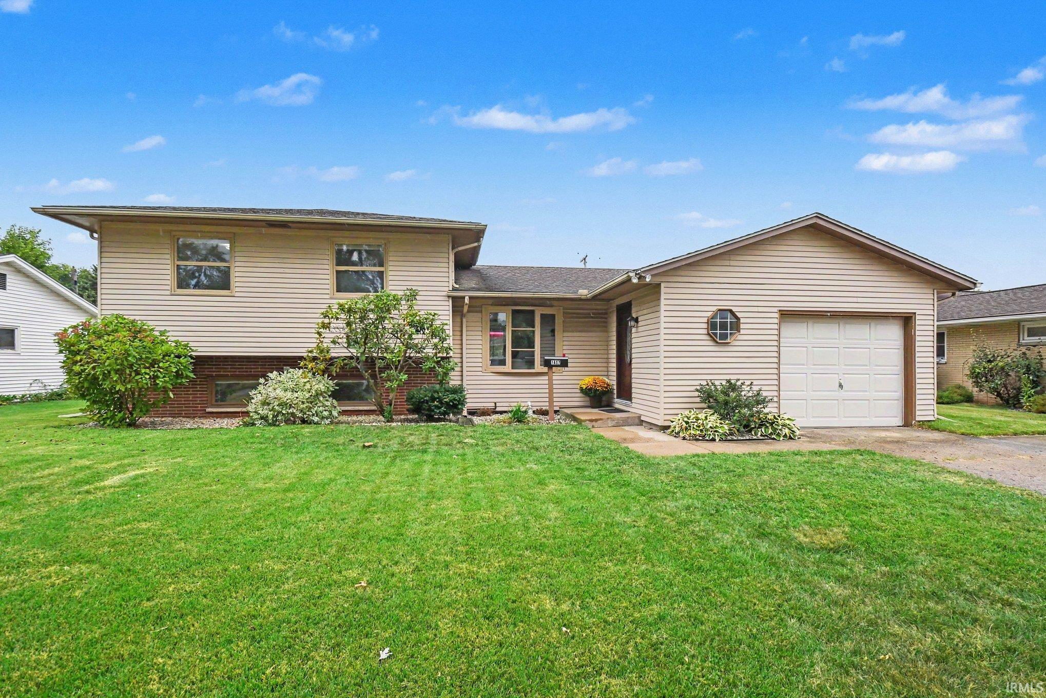 1637 Gordon Drive — photo