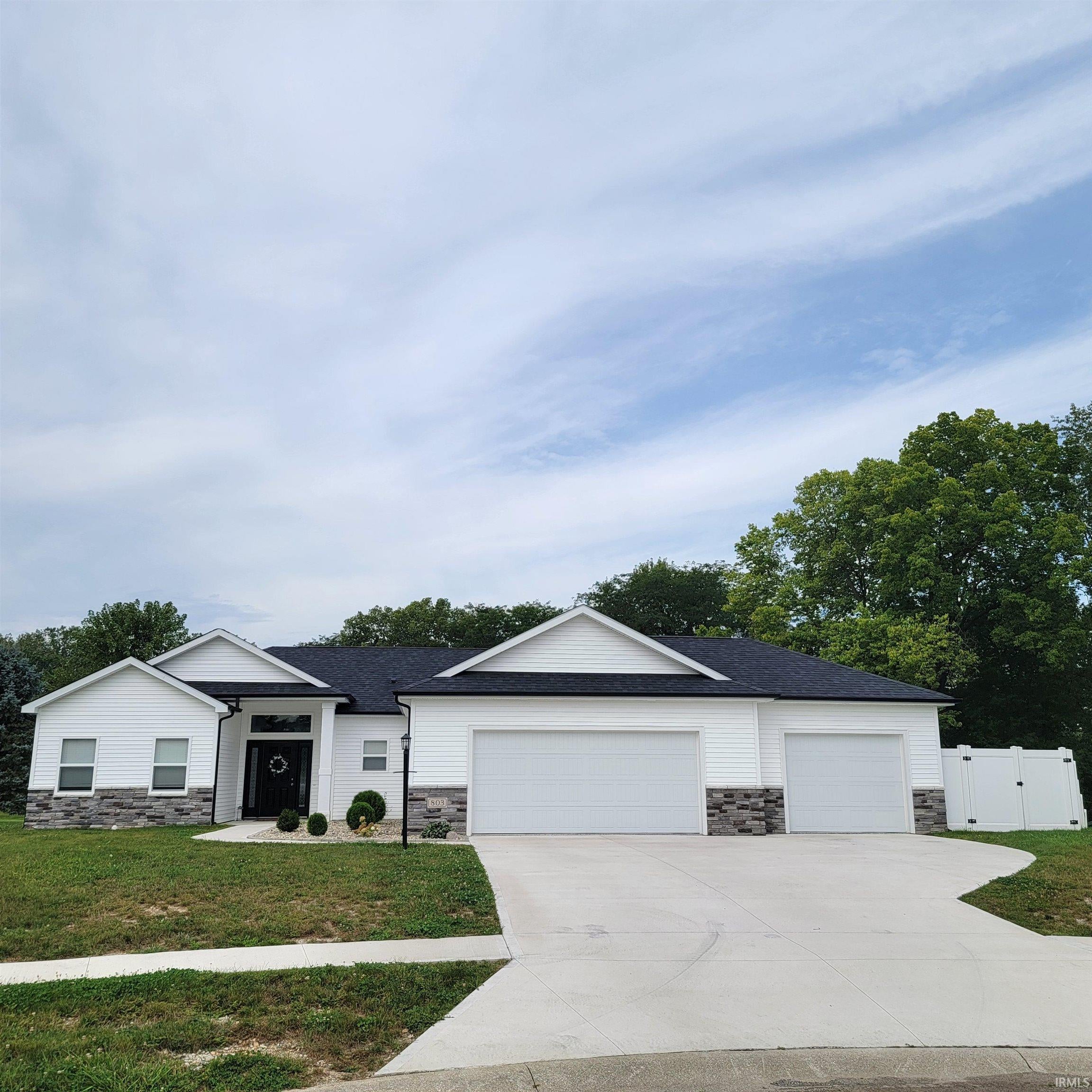 803 S Willow Cove — photo