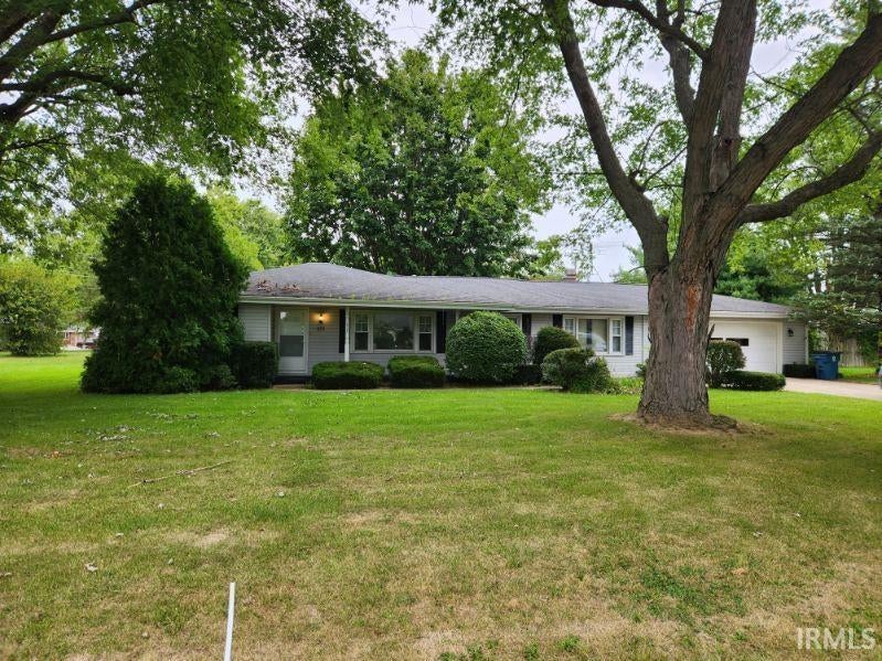 935 Jones Road — photo