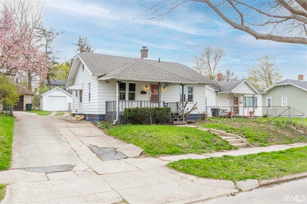 814 E Eckman Street — photo