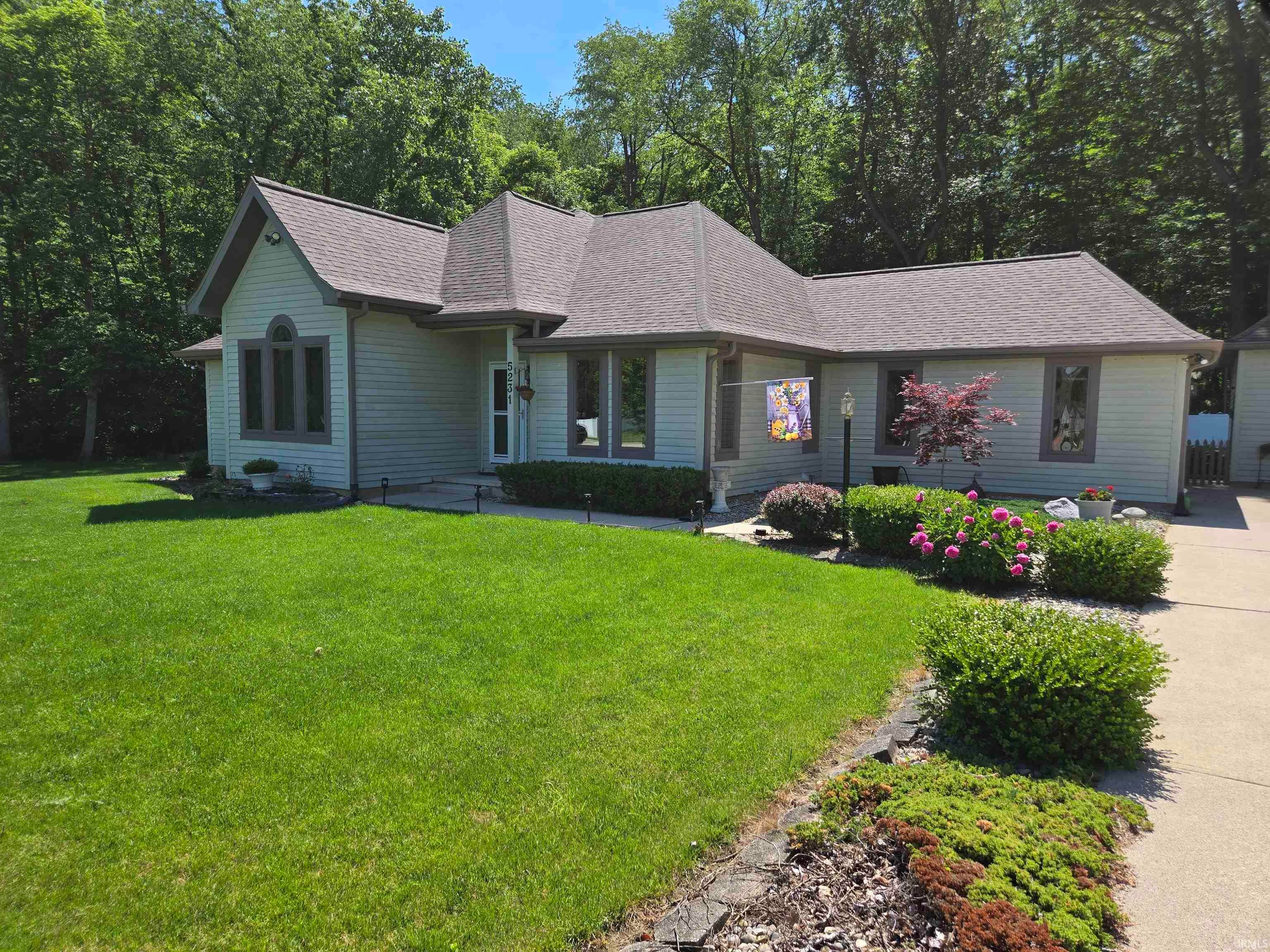 5231 Kings Court — photo