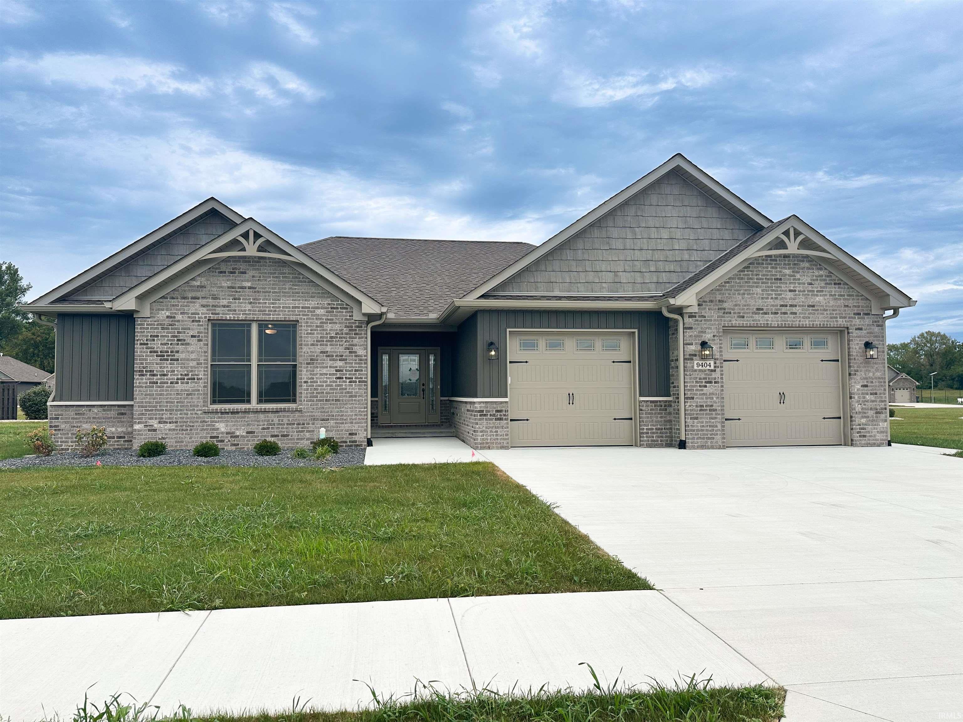 9404 W Premier Drive — photo
