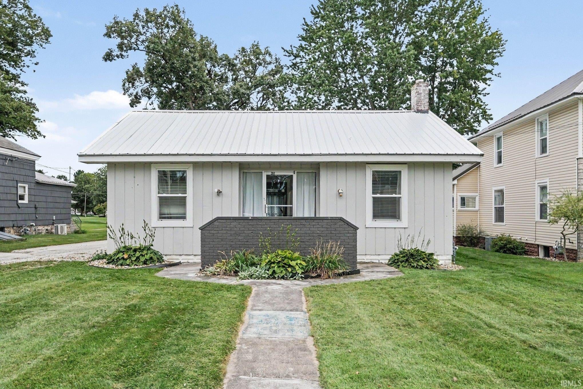 207 W Vistula Street — photo
