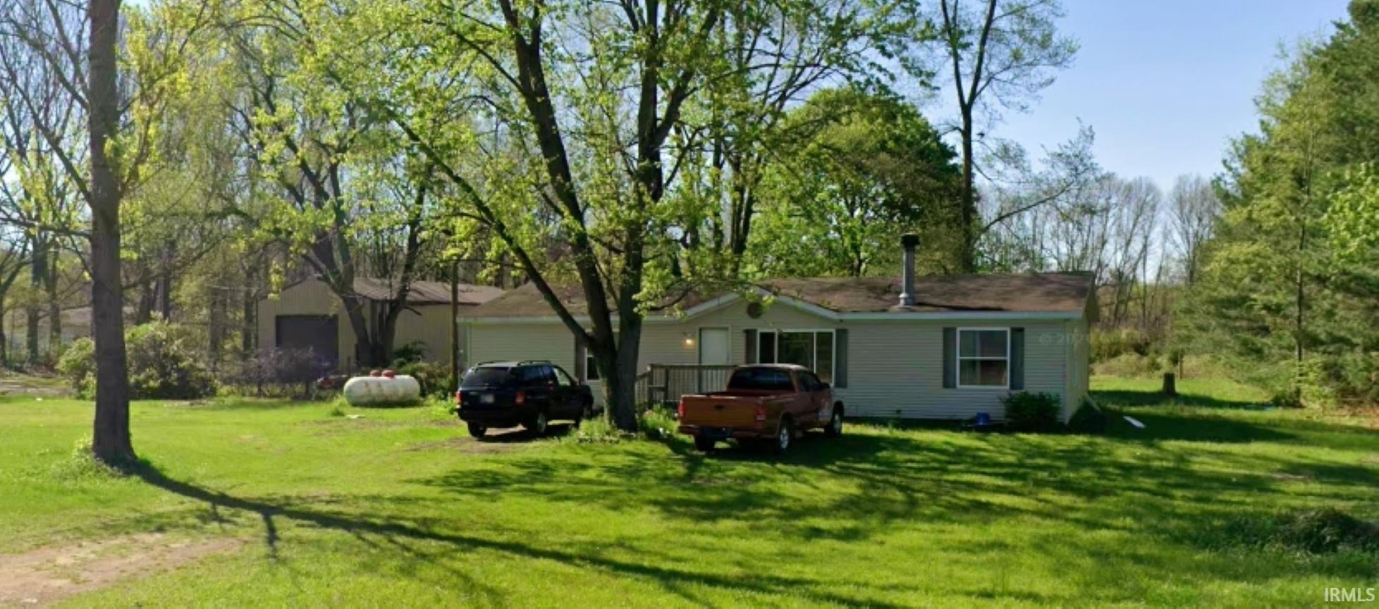 11185 E Division Road — photo