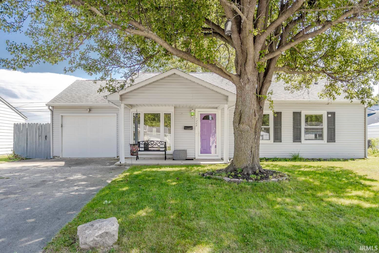 1208 Rochelle Drive — photo