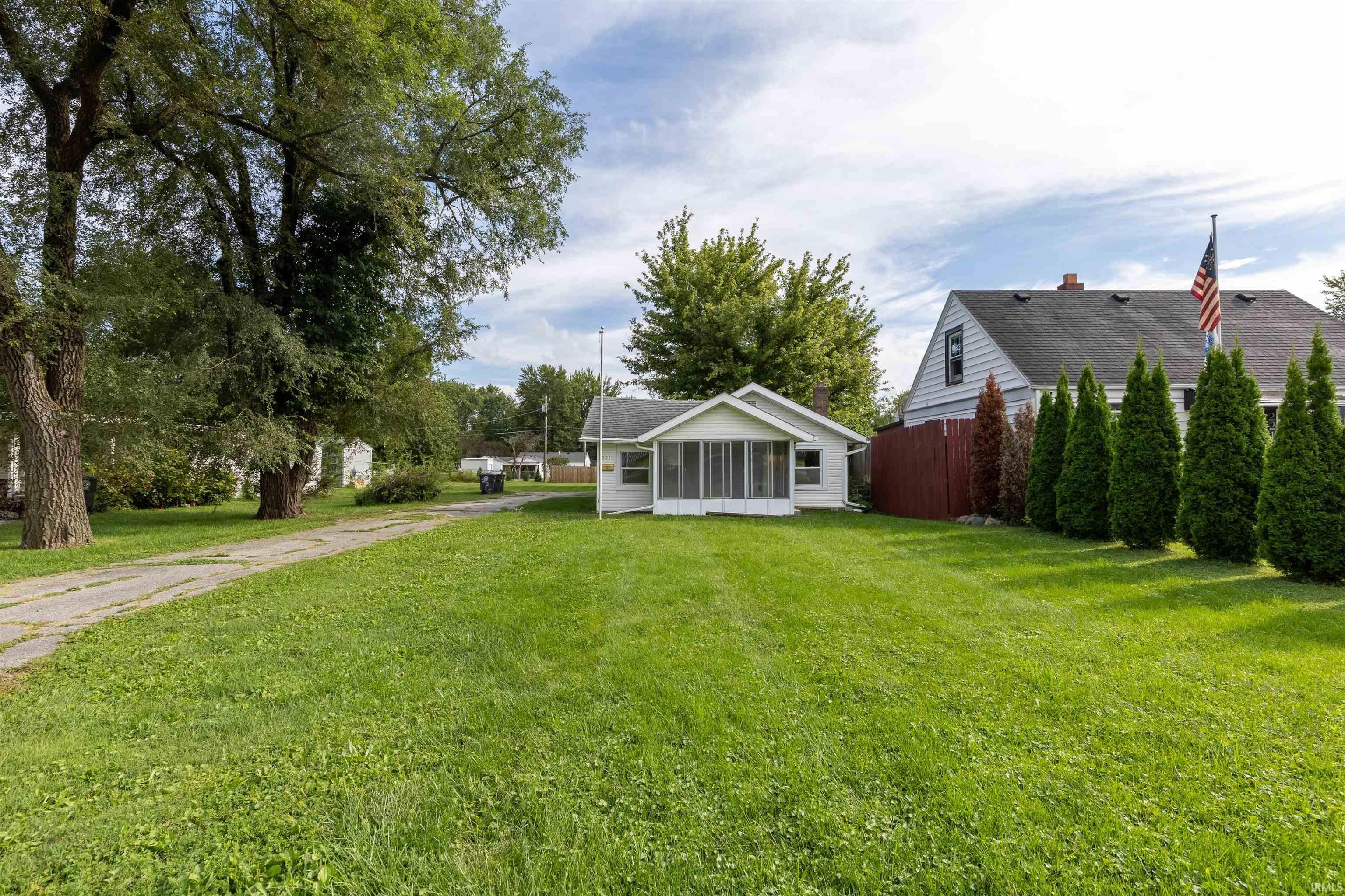 2215 Rehm Drive — photo