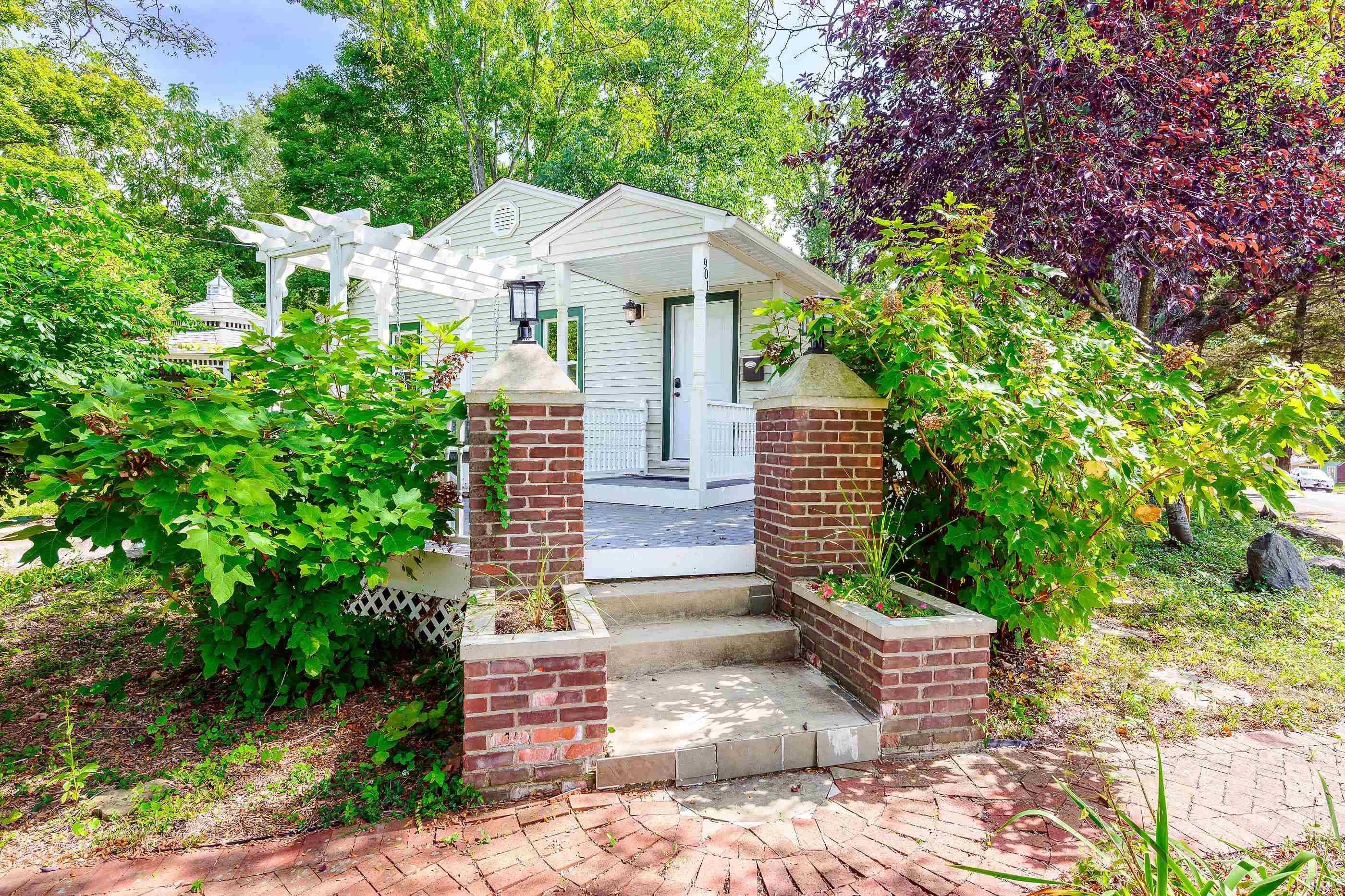 901 S Lincoln Street — photo