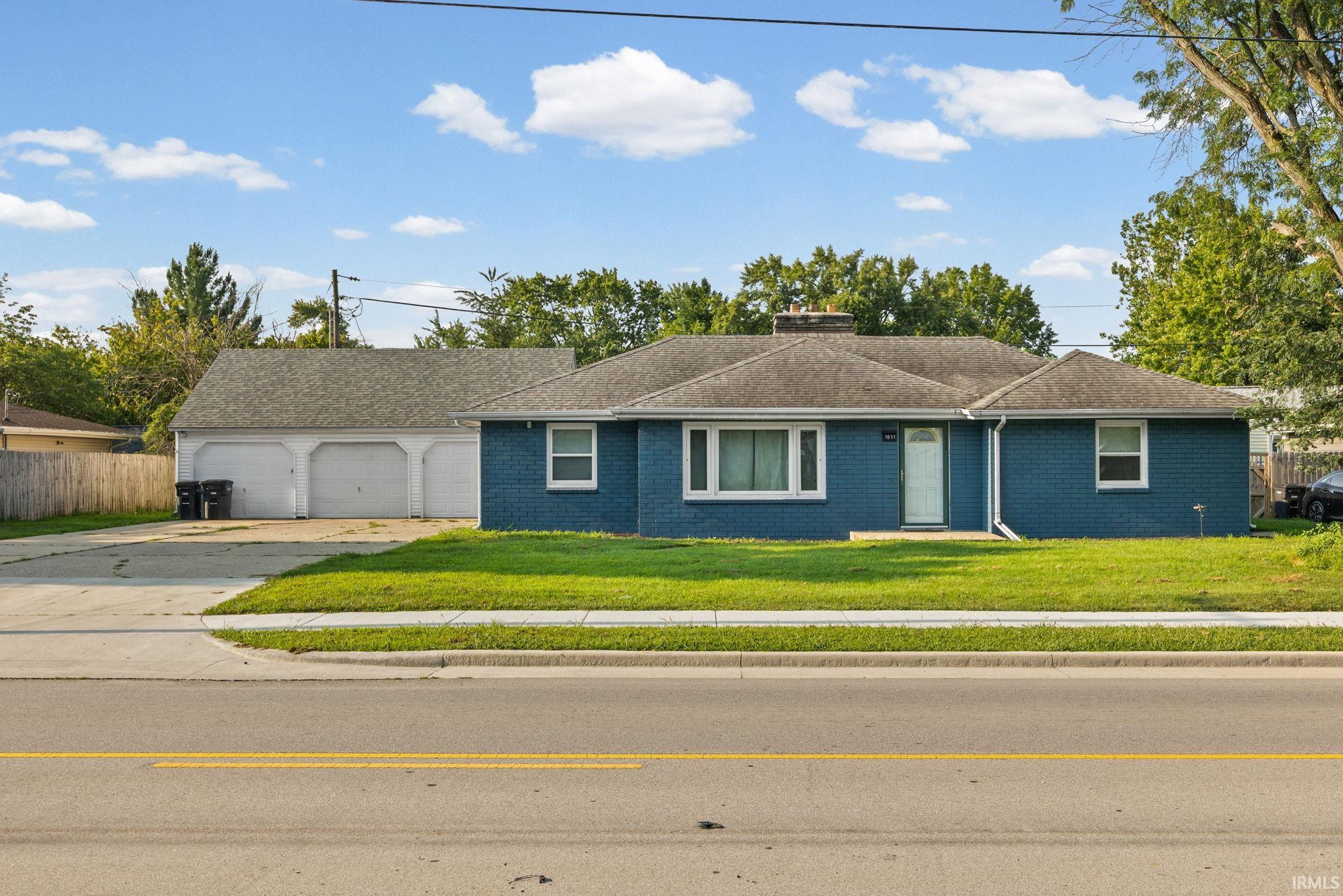 1011 Teal Road — photo