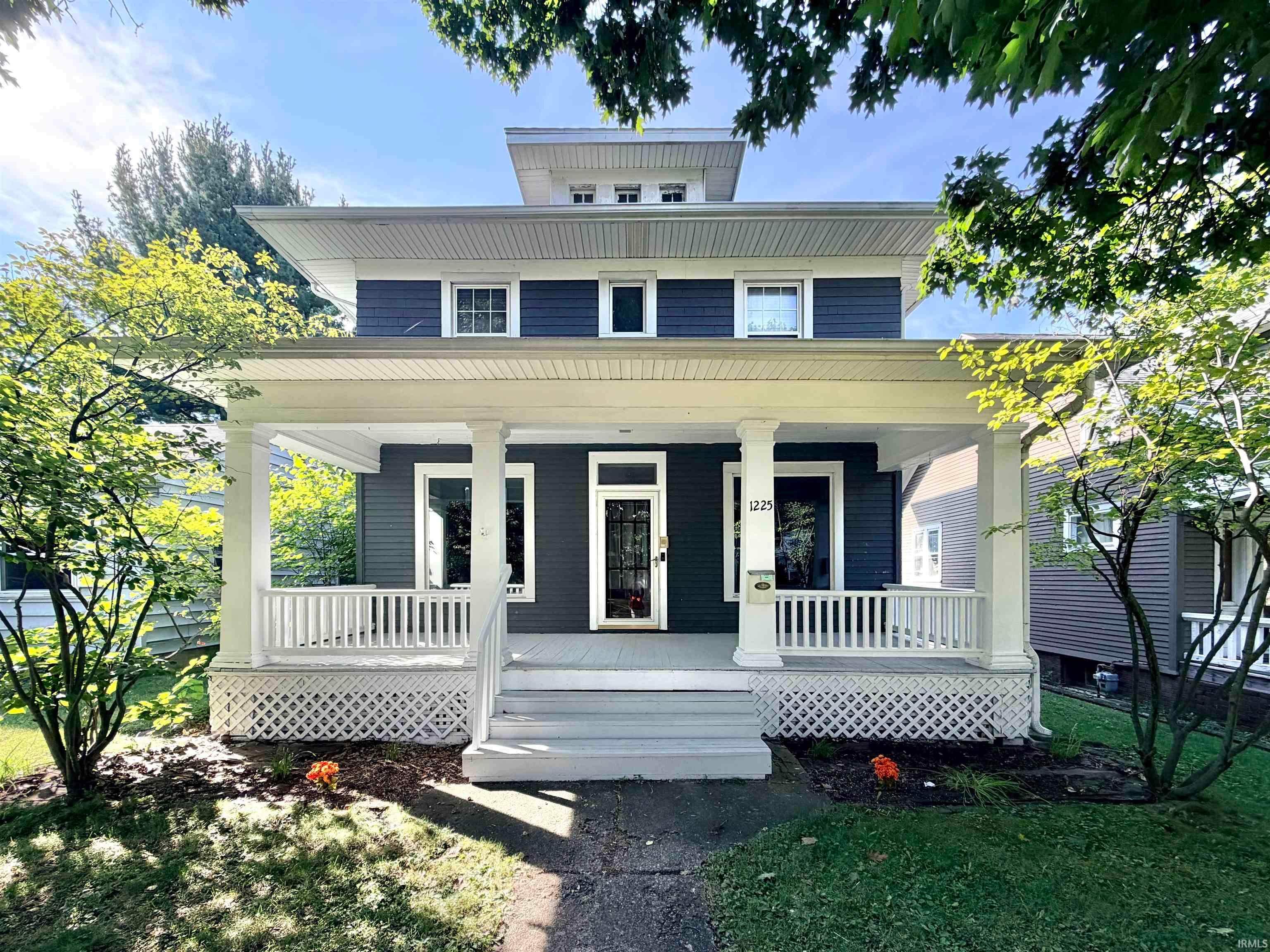 1225 W Oakdale Drive — photo