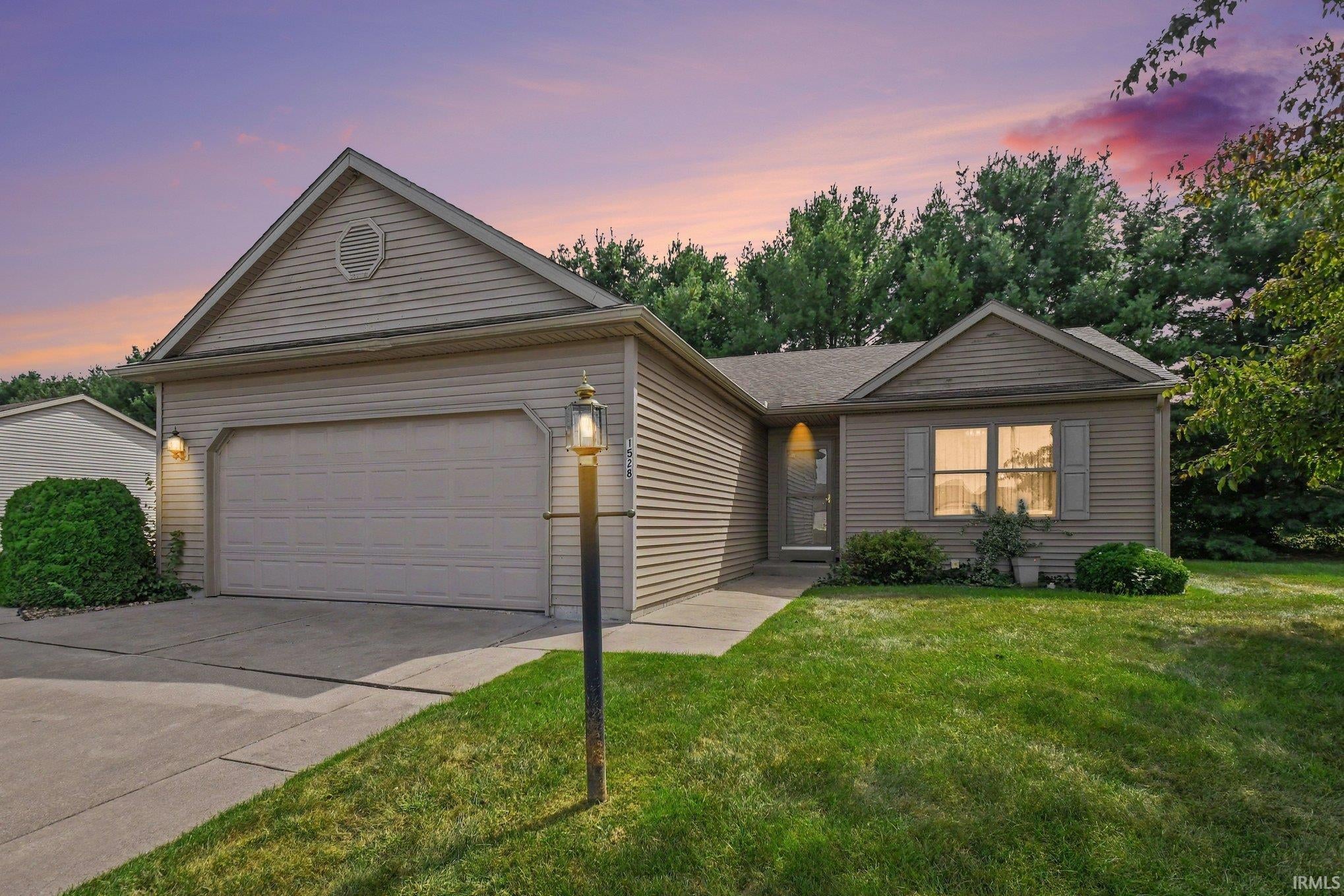 1528 White Pine Court — photo
