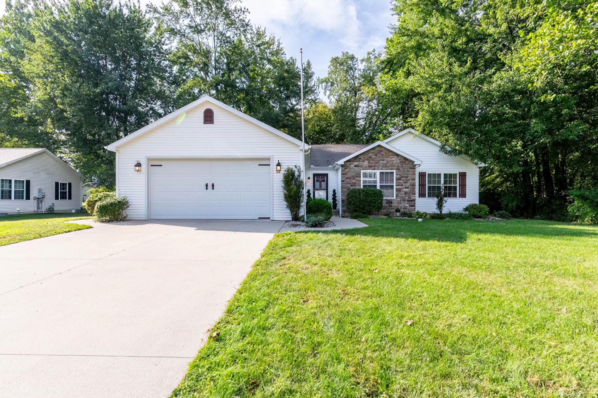 1215 Duncan Drive — photo