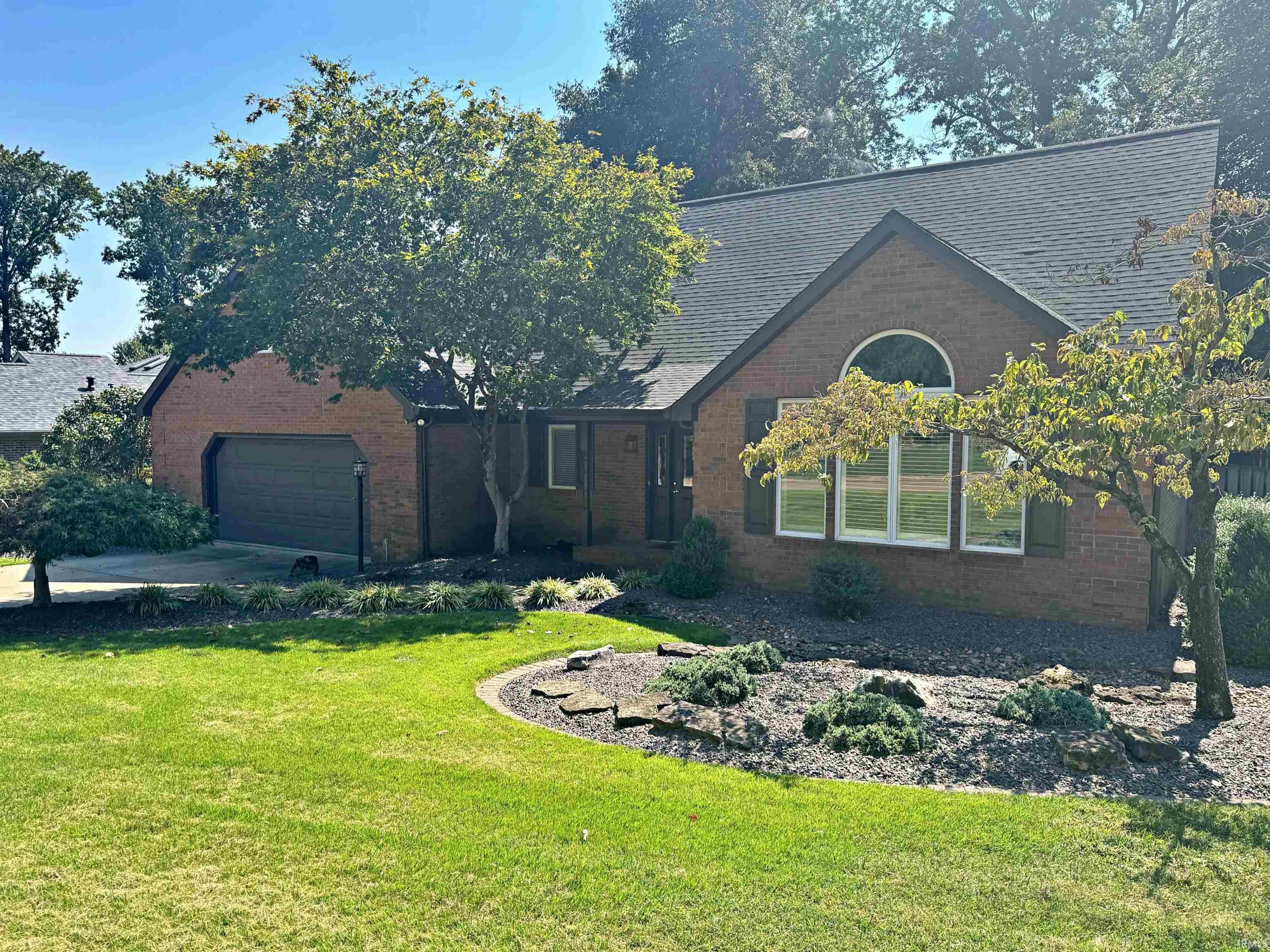 507 Saint Clair Court — photo