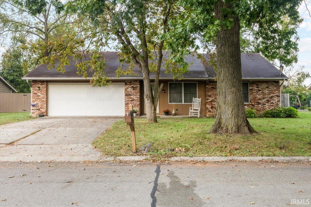 3809 N Piper Avenue — photo