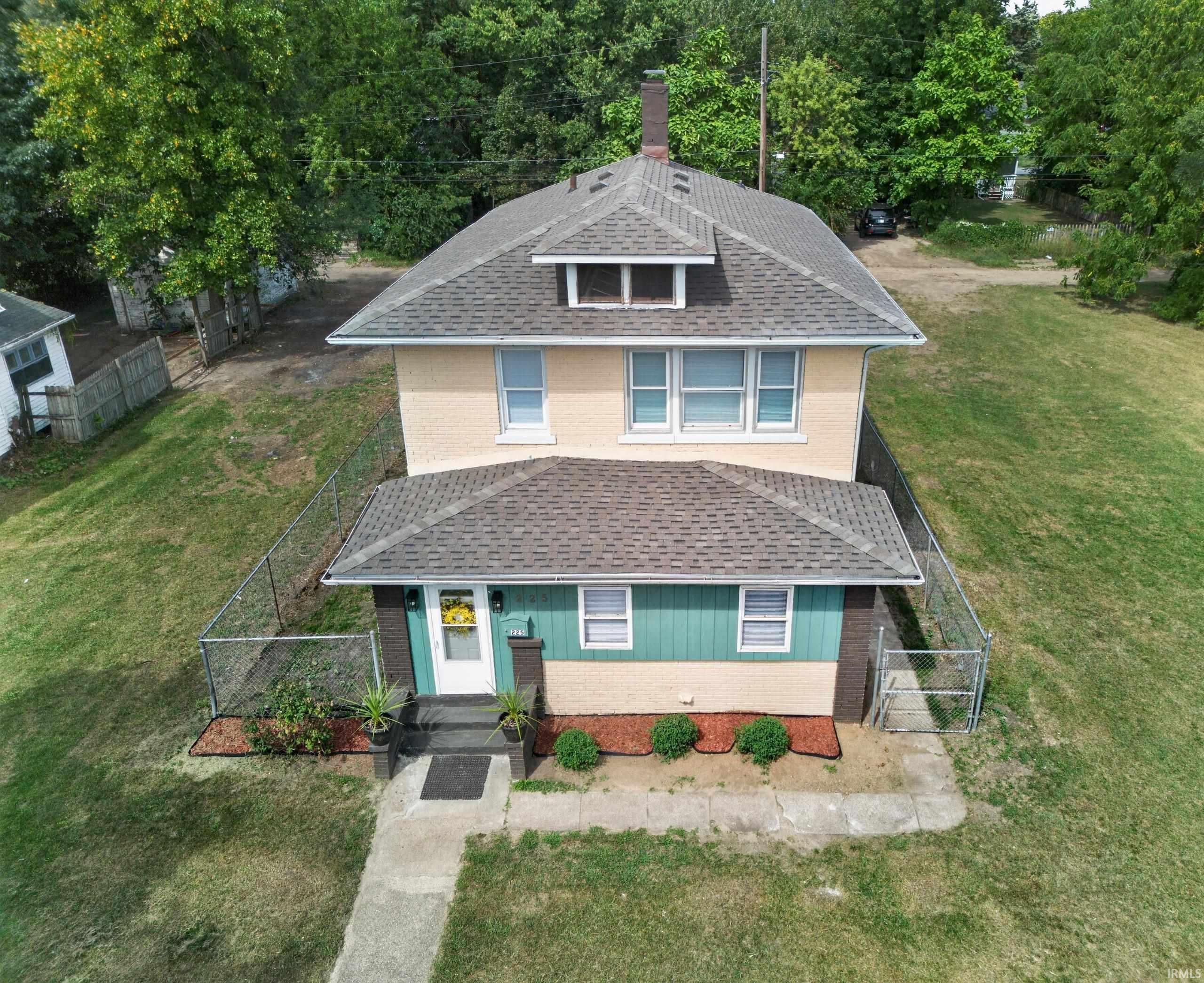 225 E Donald Street — photo