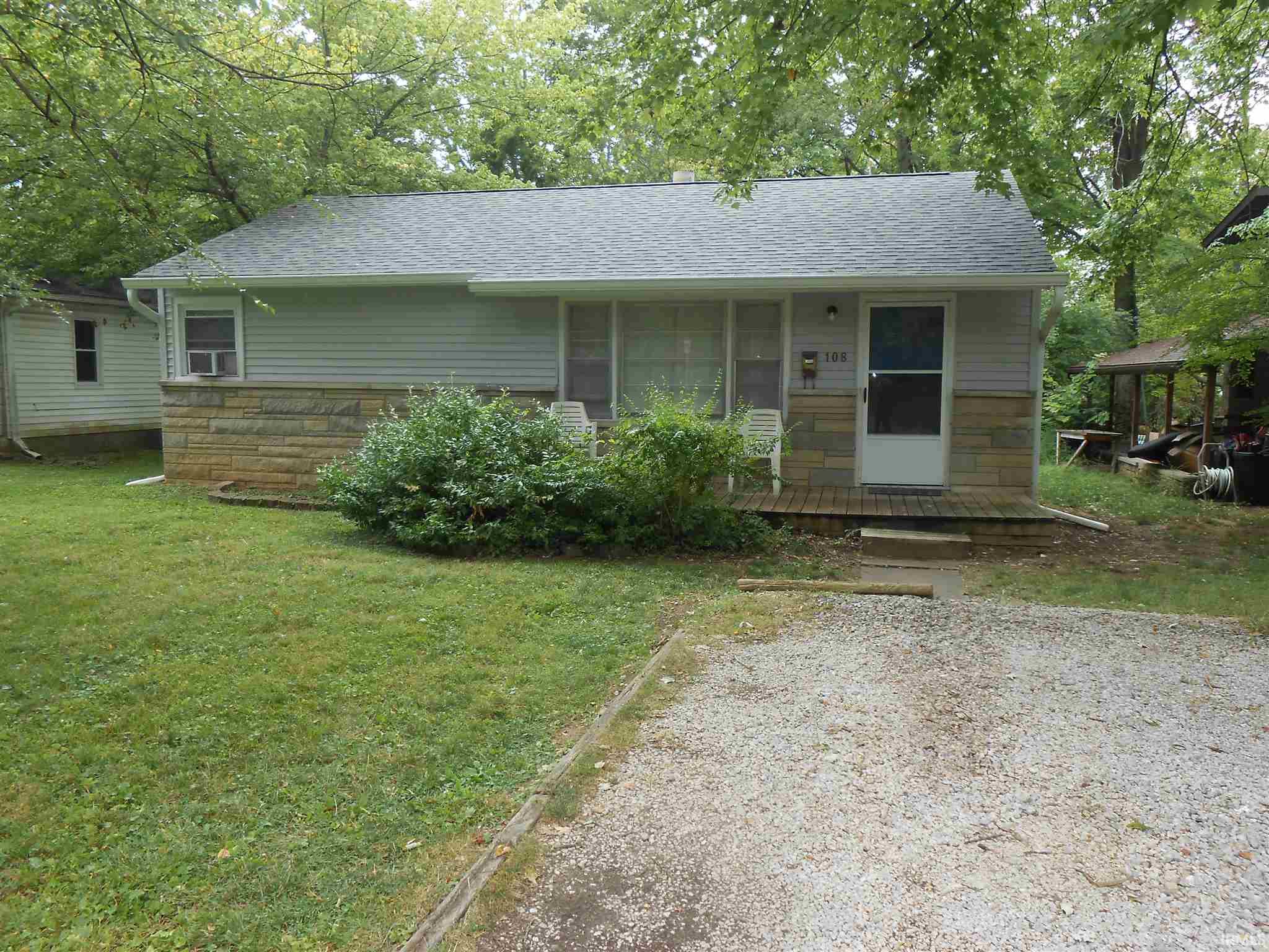 108 S Bryan Avenue — photo