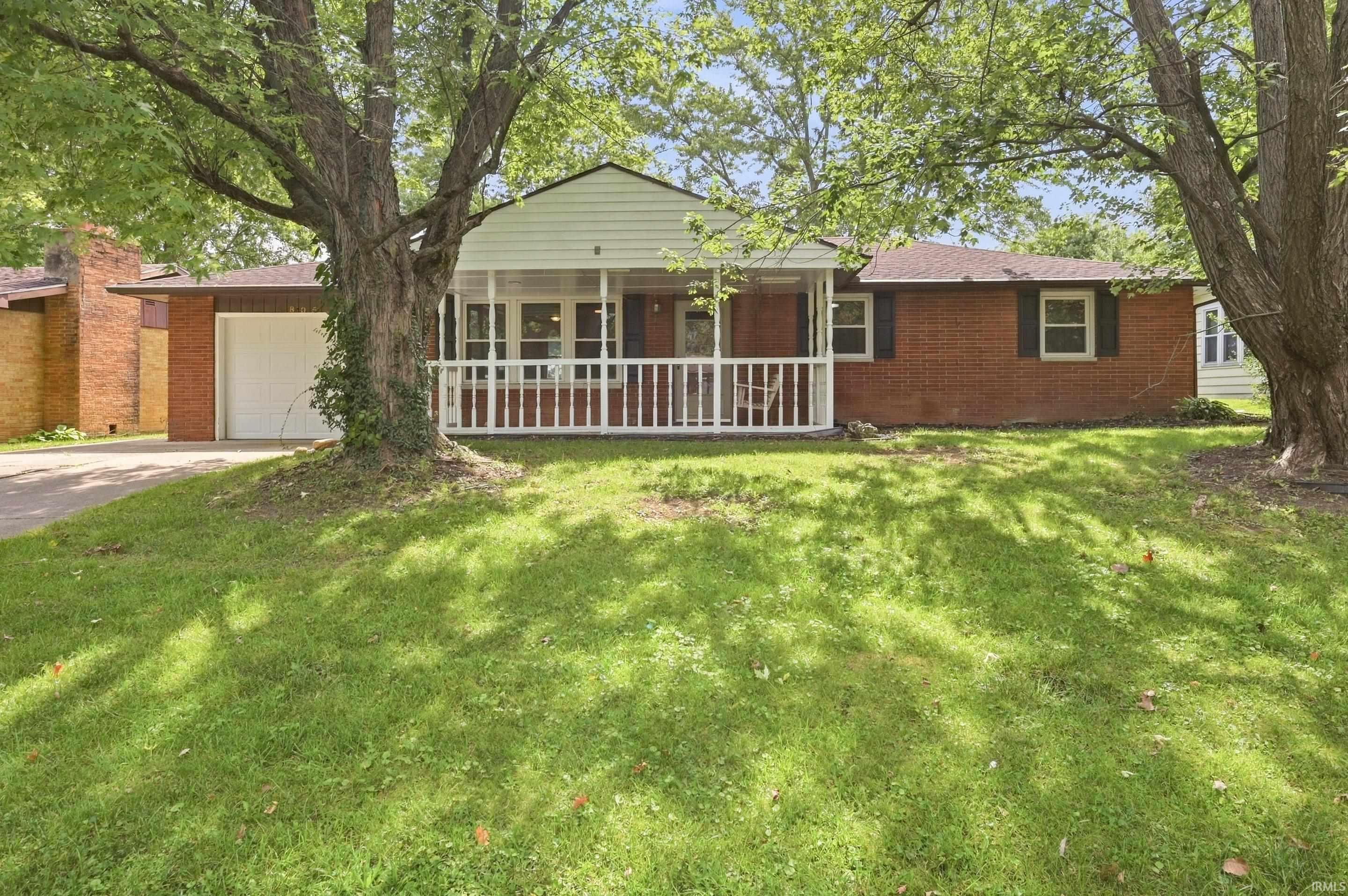5805 E Carolyn Drive — photo