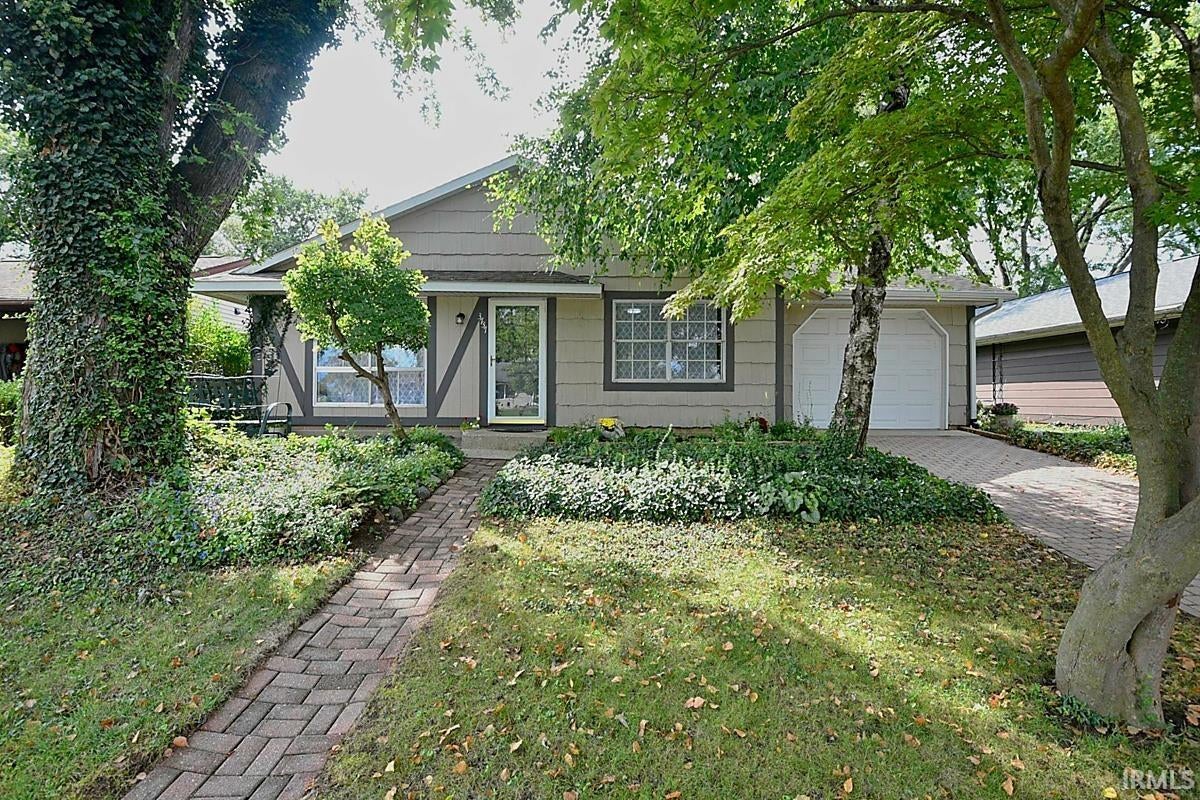 3737 Navarre Court — photo