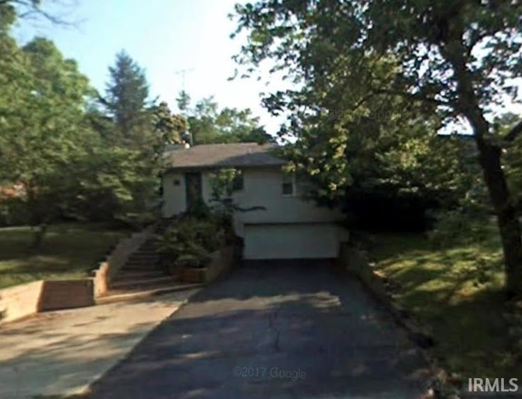 816 Elmwood Drive — photo