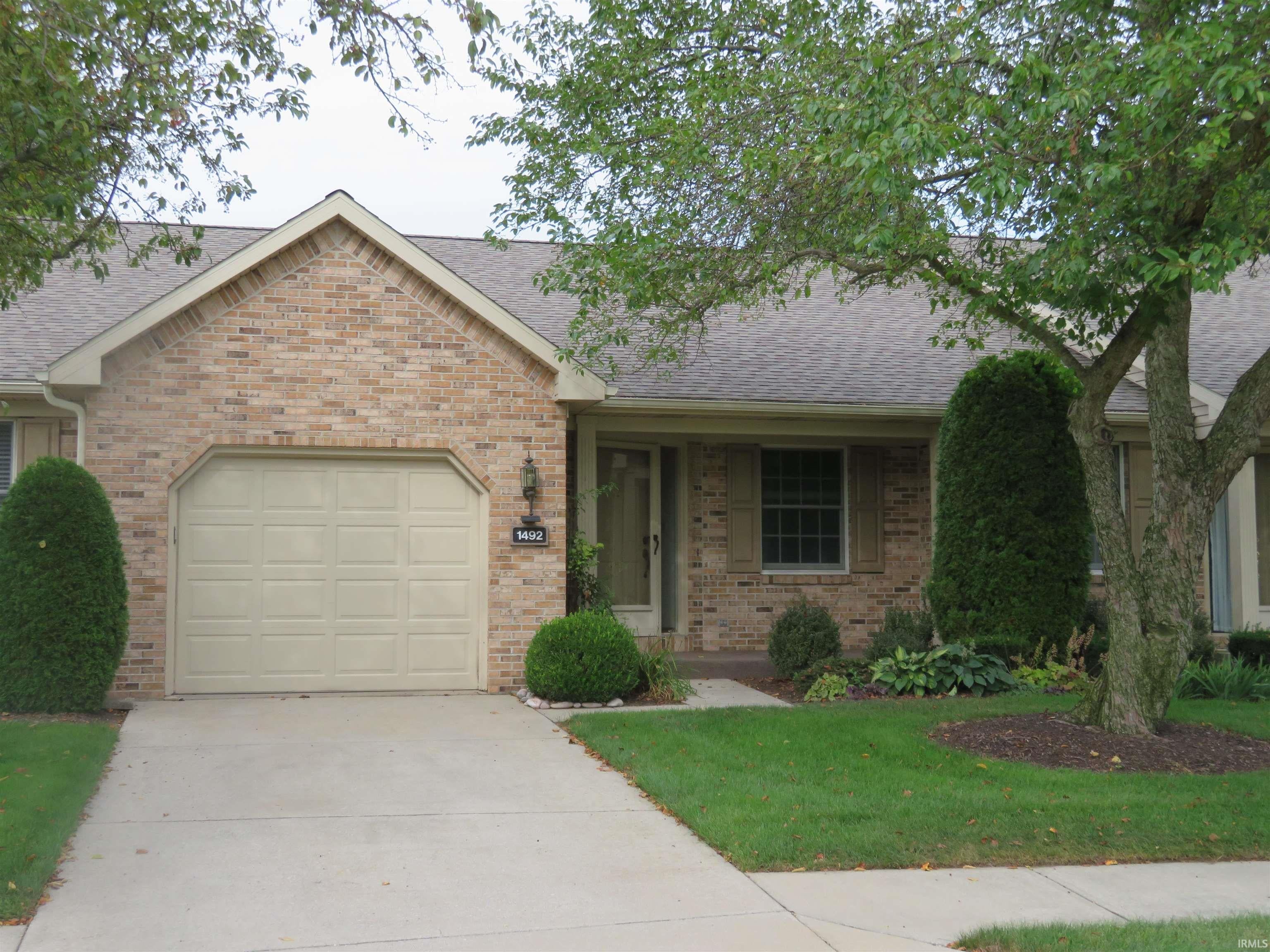 1492 Hampton Circle — photo