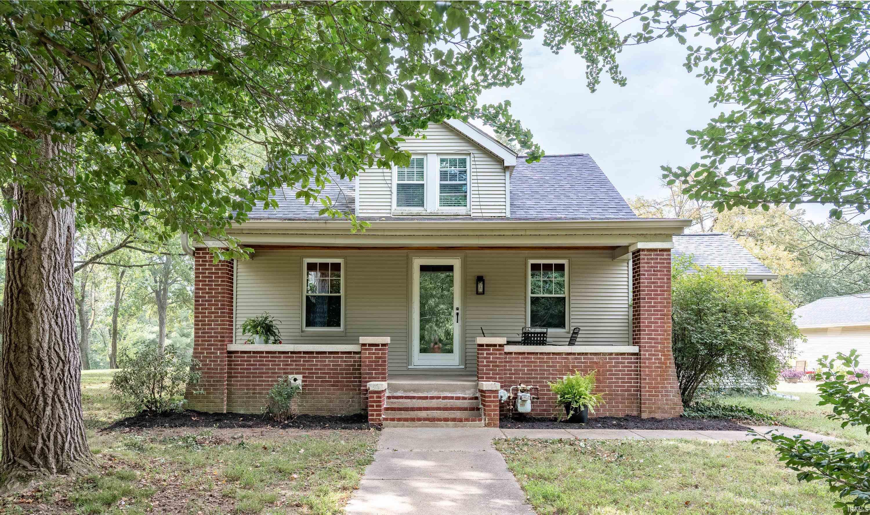 640 W Boonville-New Harmony Road — photo