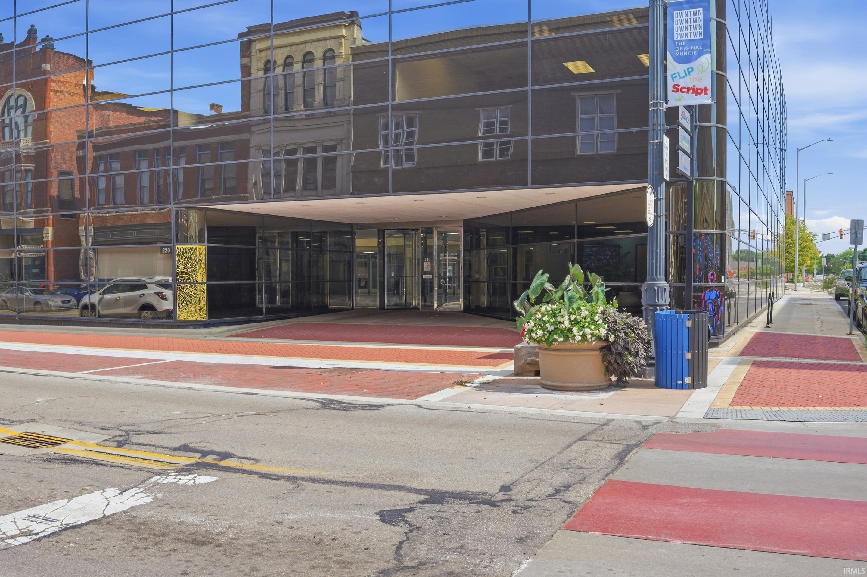 220 S Walnut Street — photo