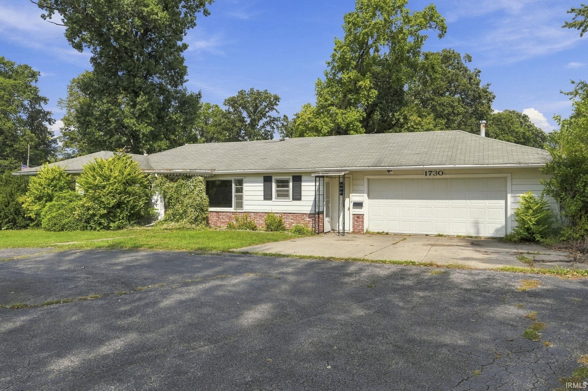 1730 Lower Huntington Road — photo