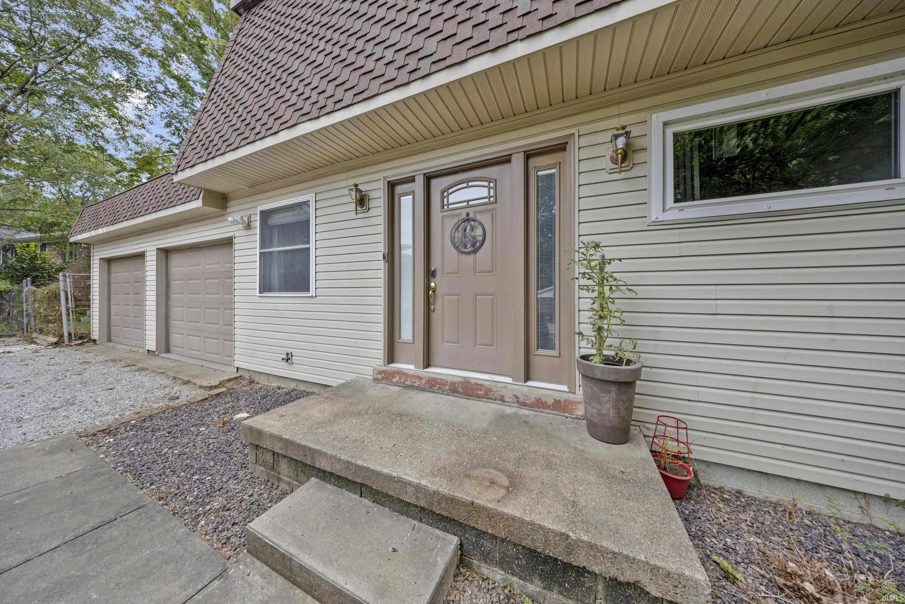 7424 Oaklawn Drive — photo