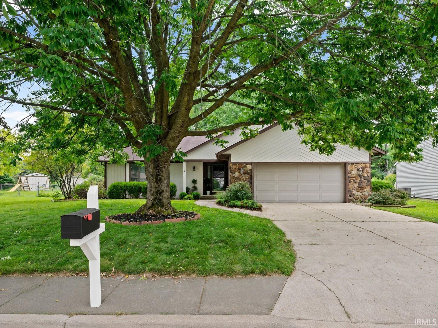 1117 Montgomery Street — photo
