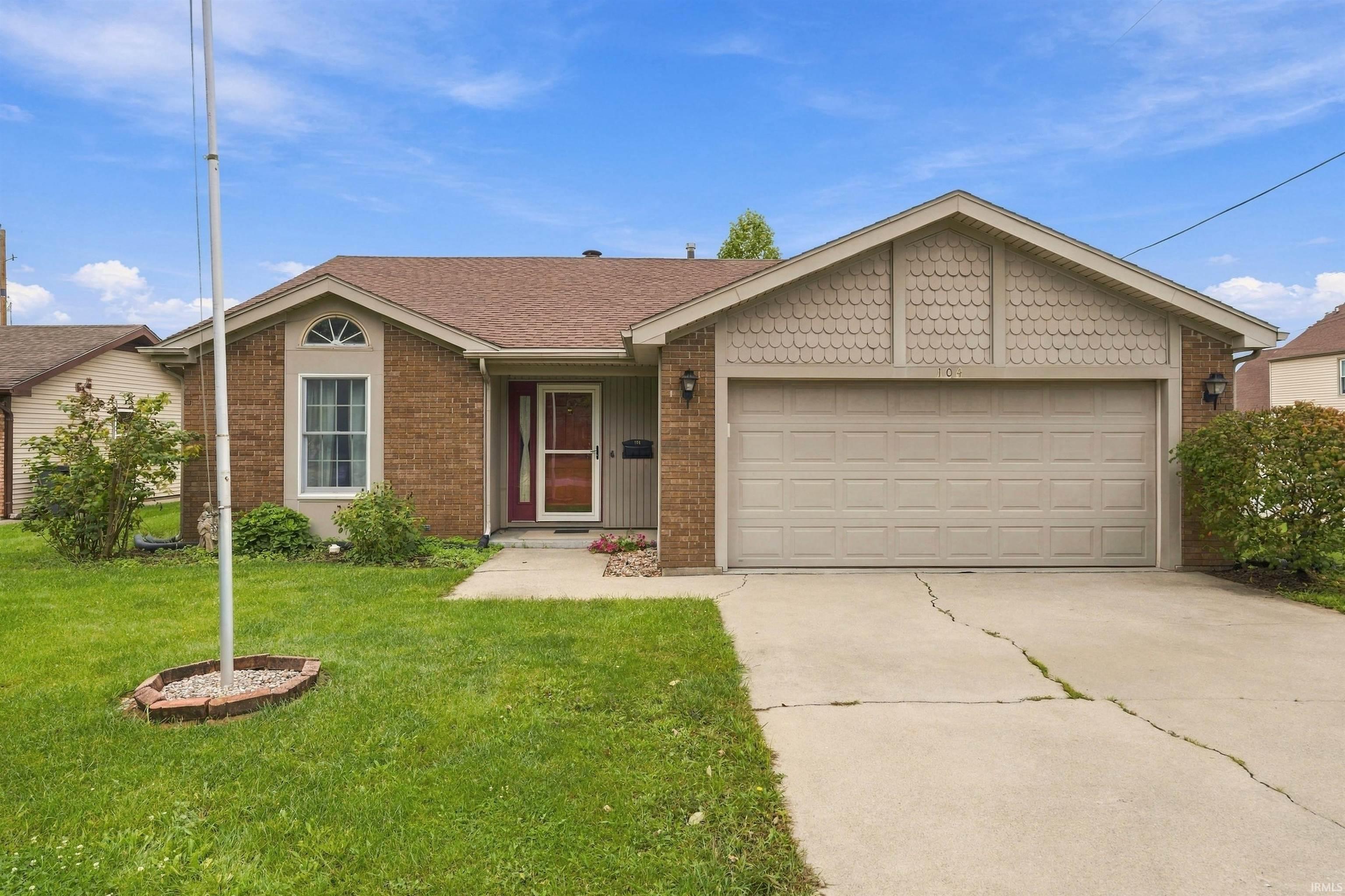 104 E Evergreen Lane — photo