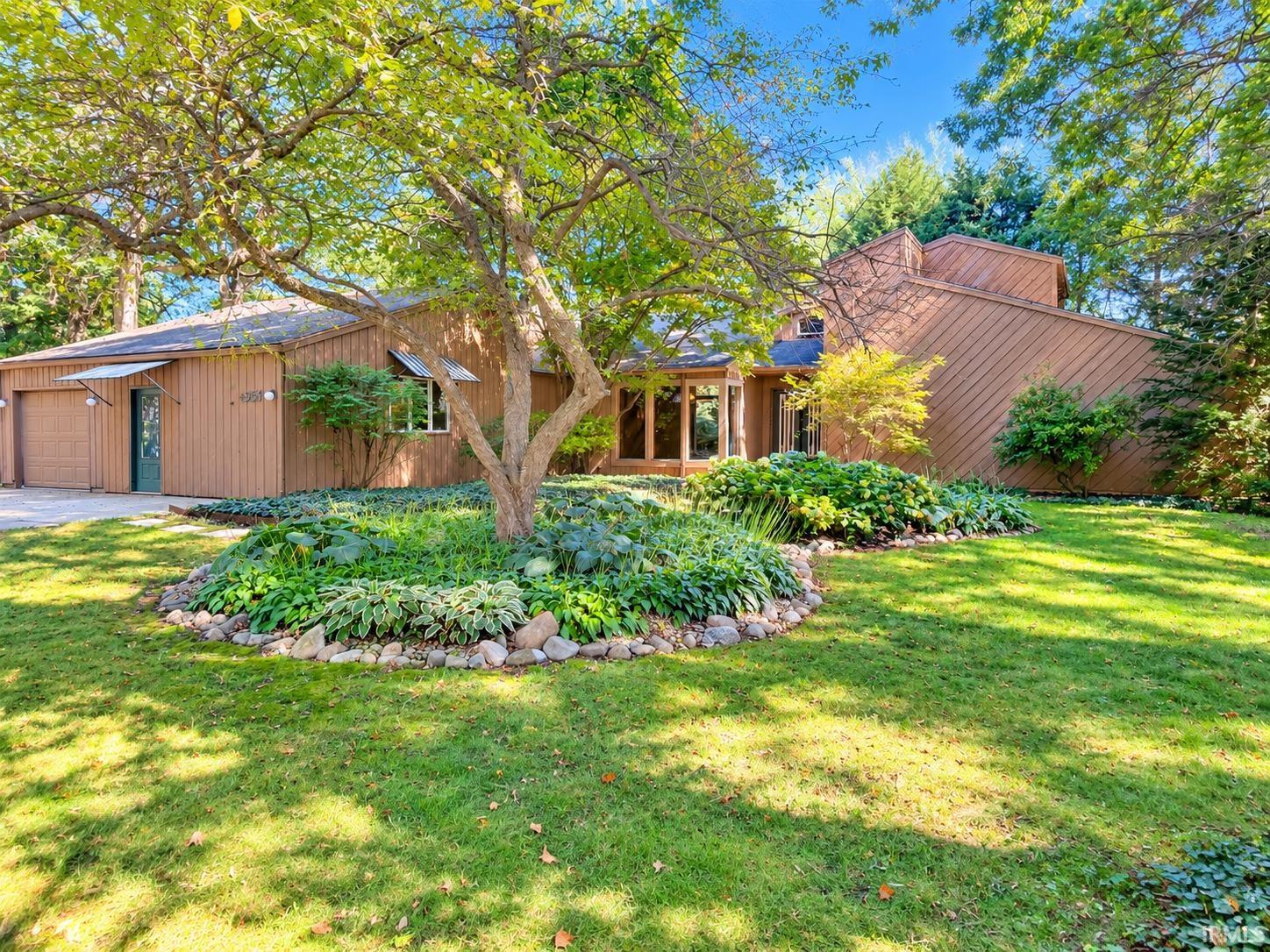 2456 N Shady Court — photo
