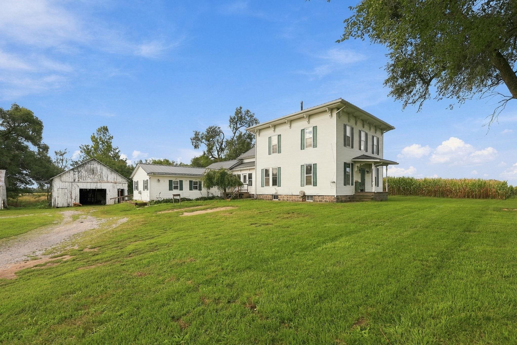 9530 E US 20 — photo