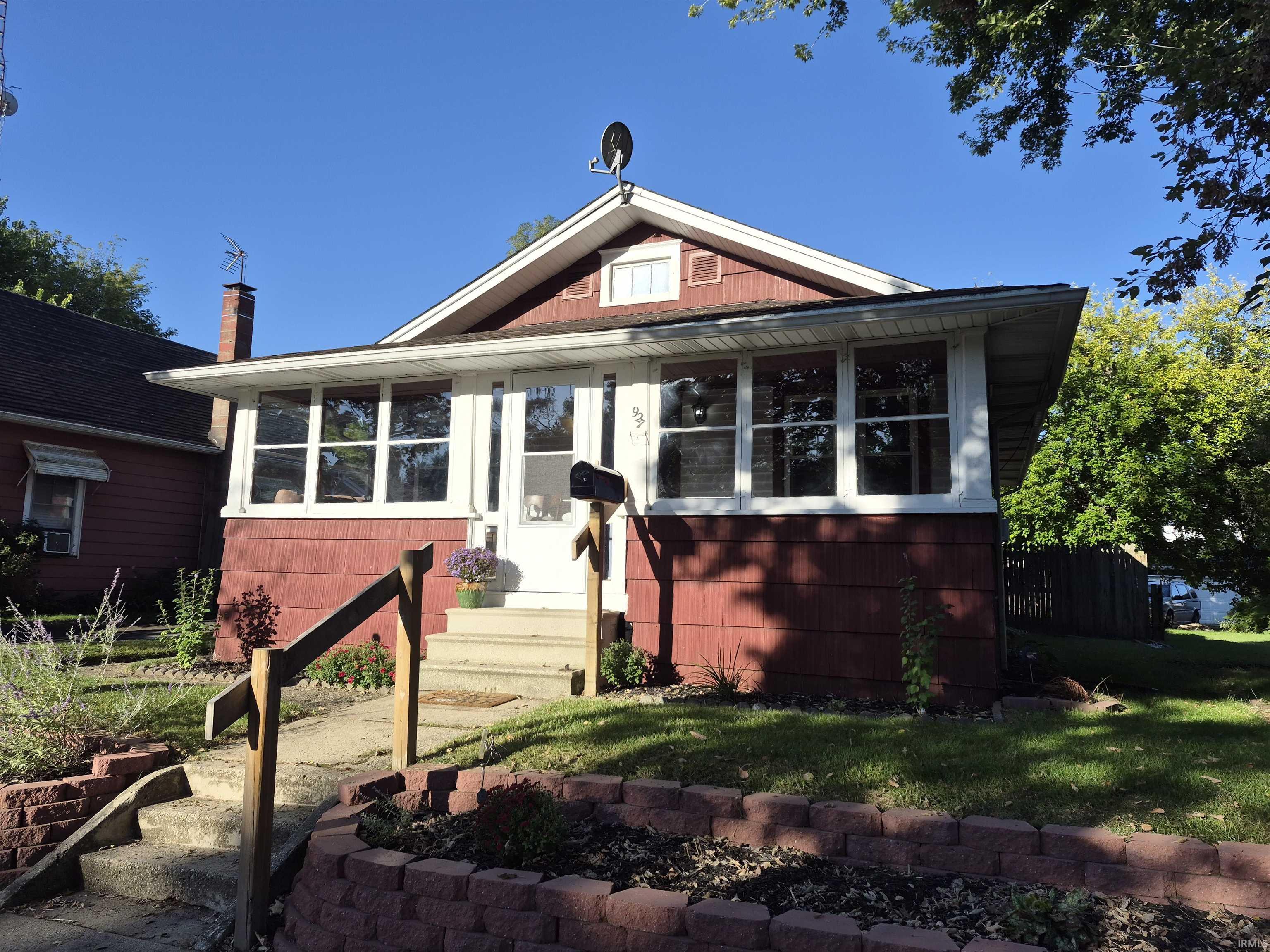 927 Oakland Street — photo