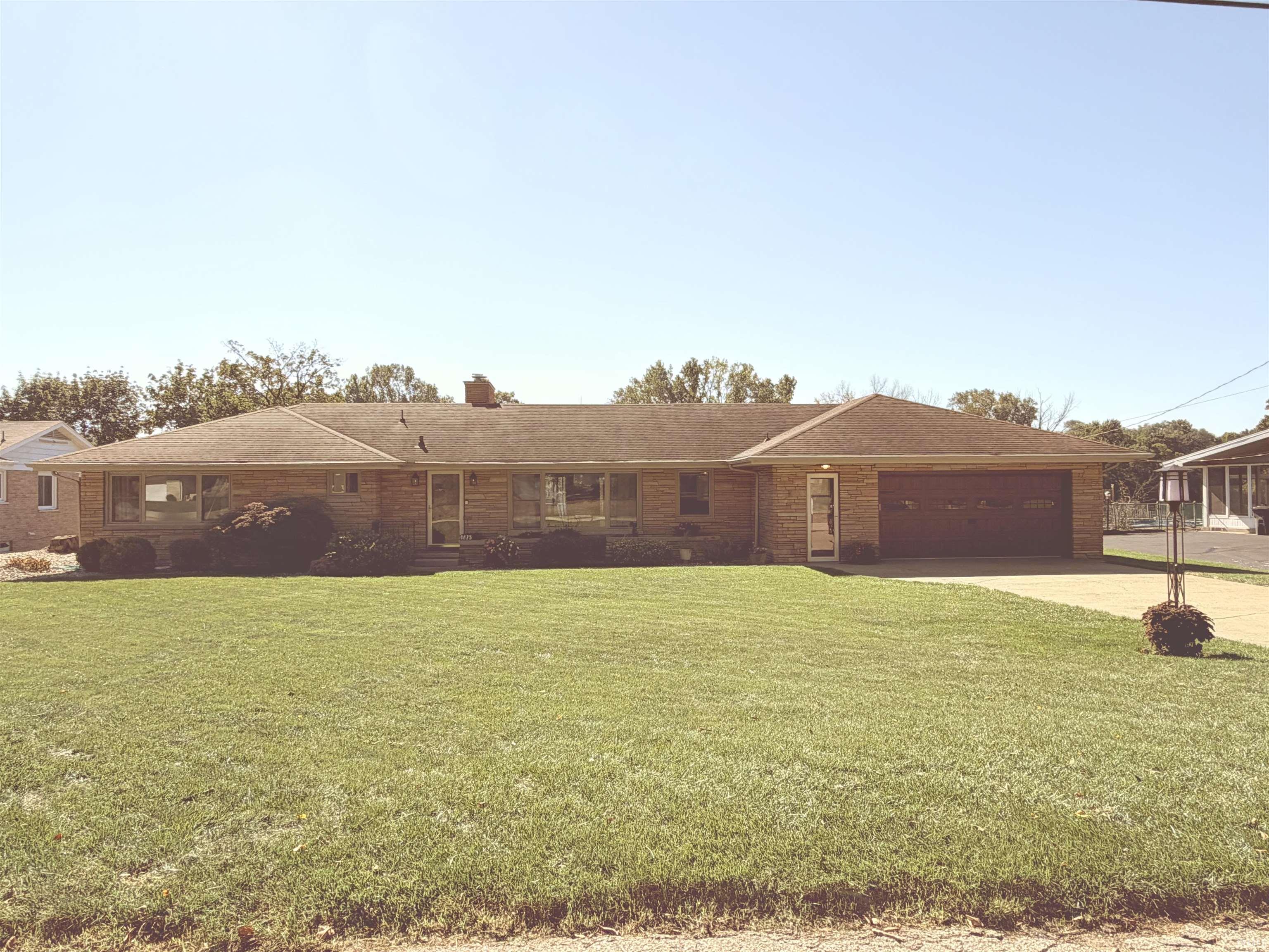 1825 Rainbow Bend Boulevard — photo