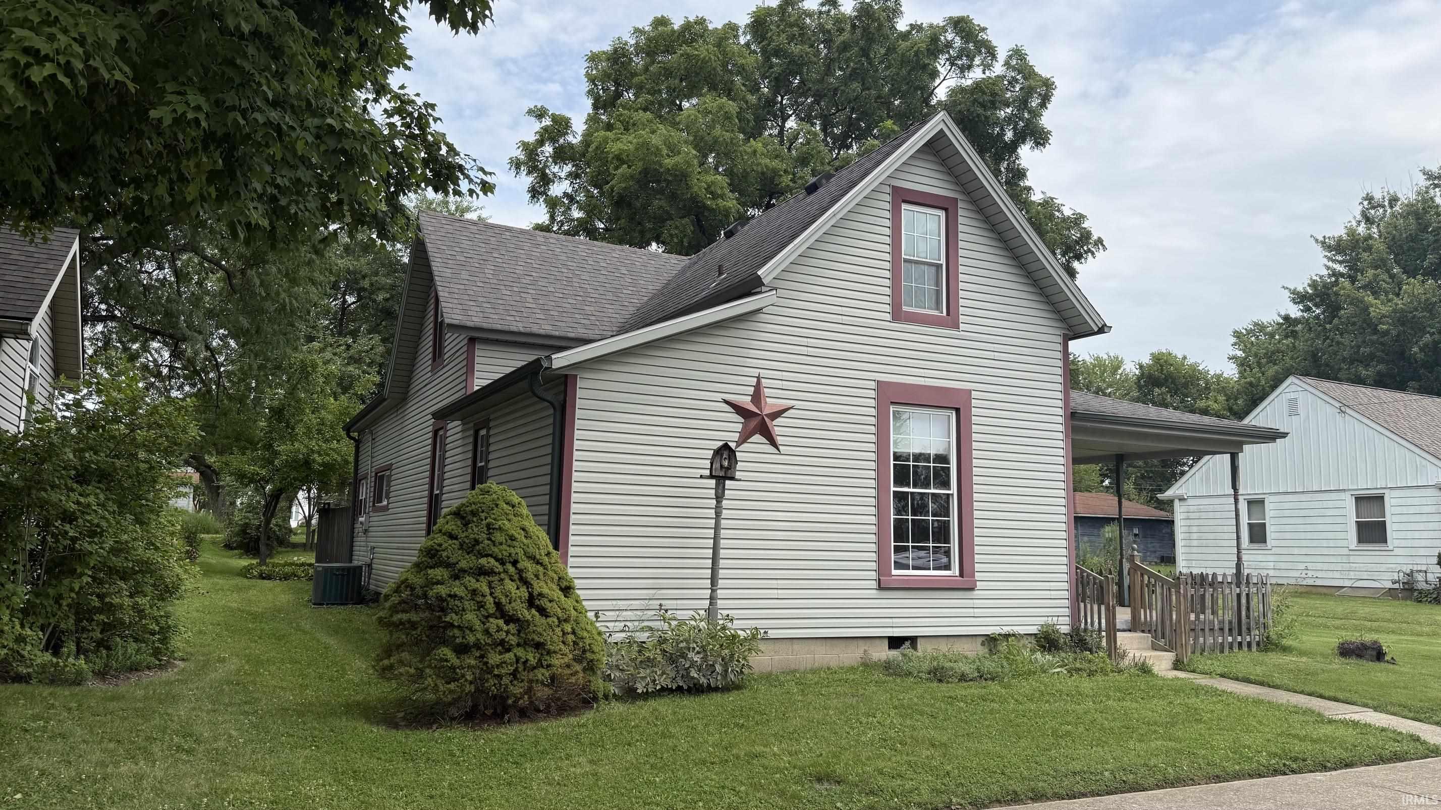 2414 S Vine Street — photo