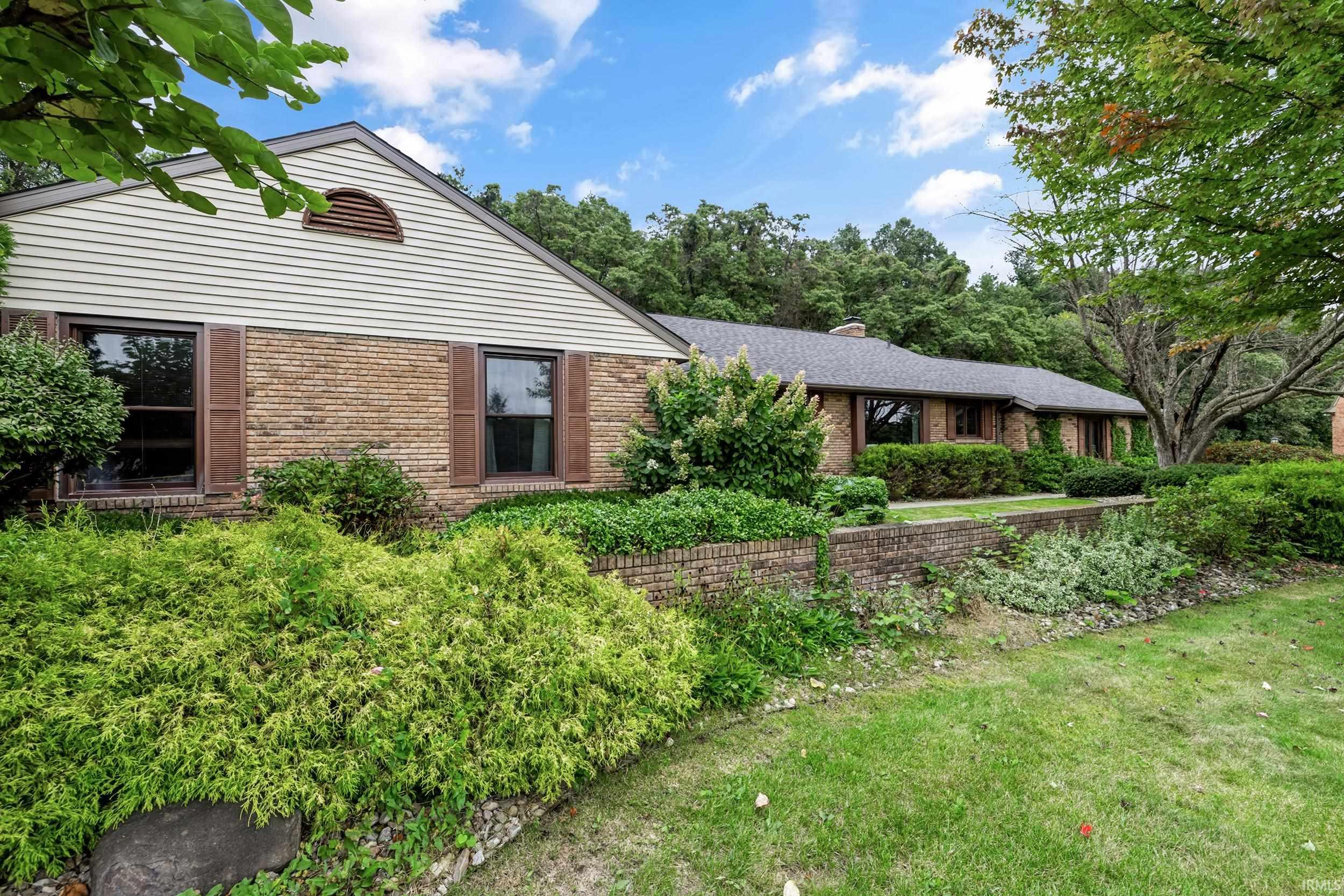 51200 Pheasant Run Drive — photo