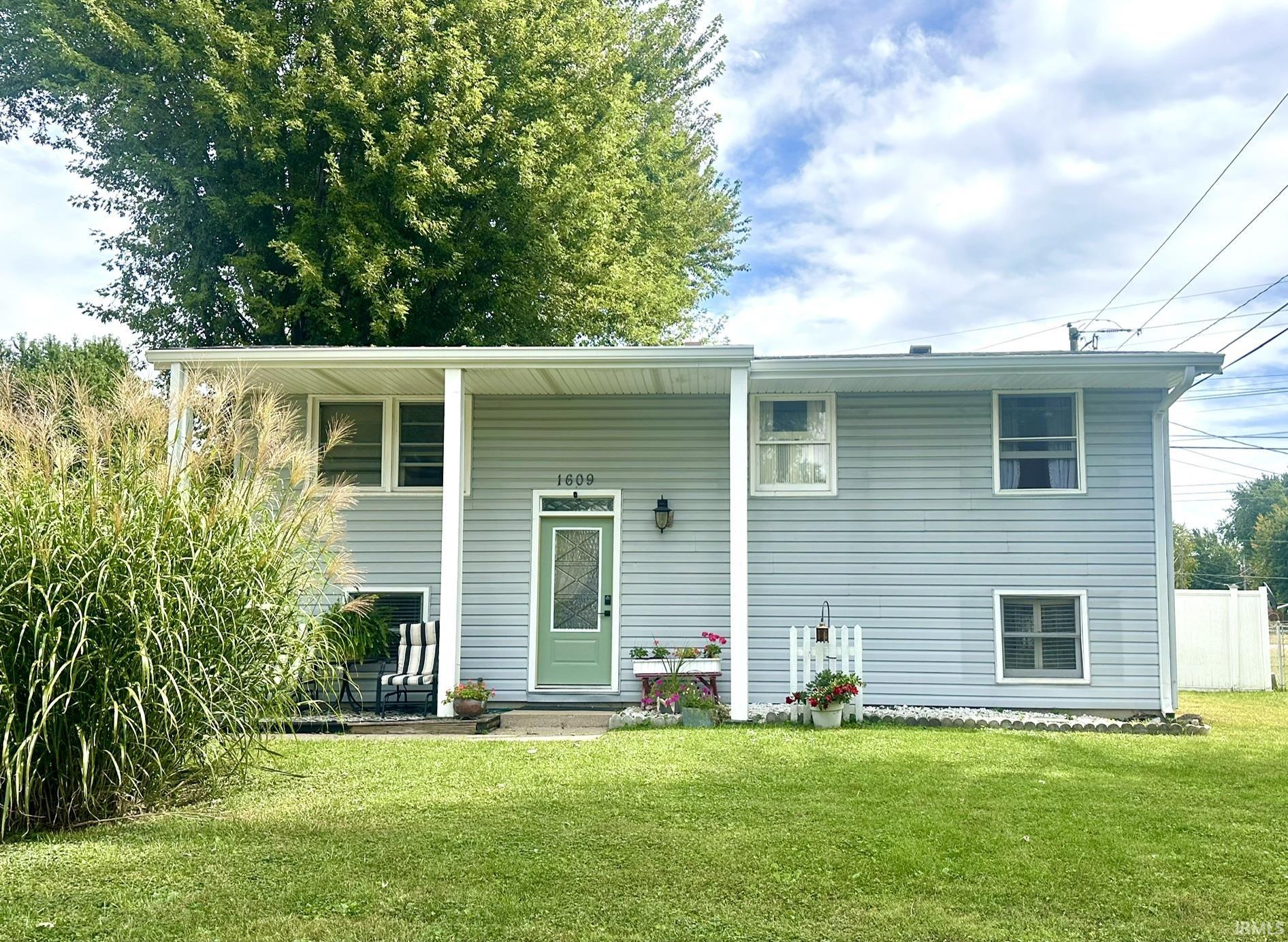1609 S Rue Royale Drive — photo