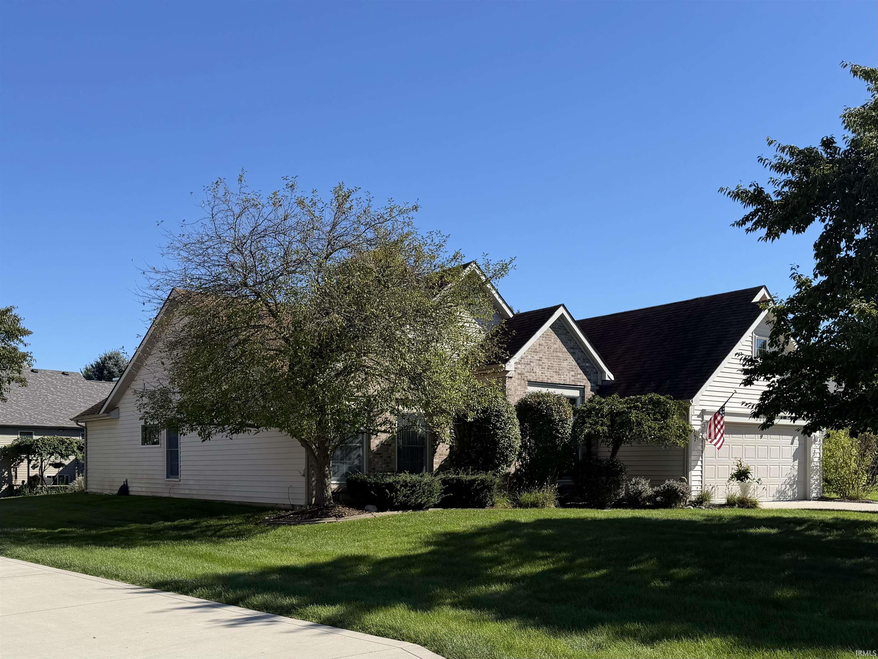 8006 Grayfield Court — photo