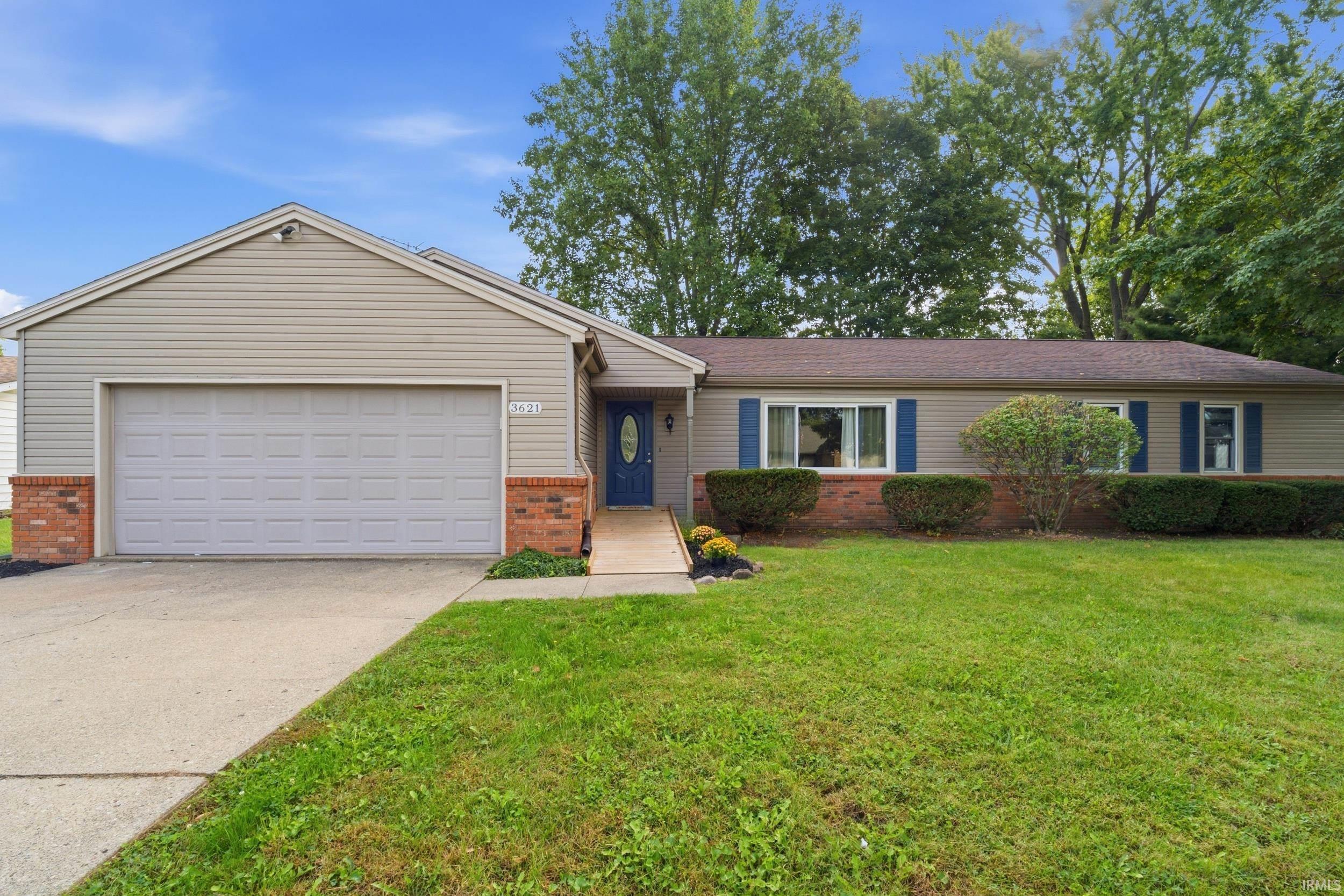 3621 N Spring Court — photo