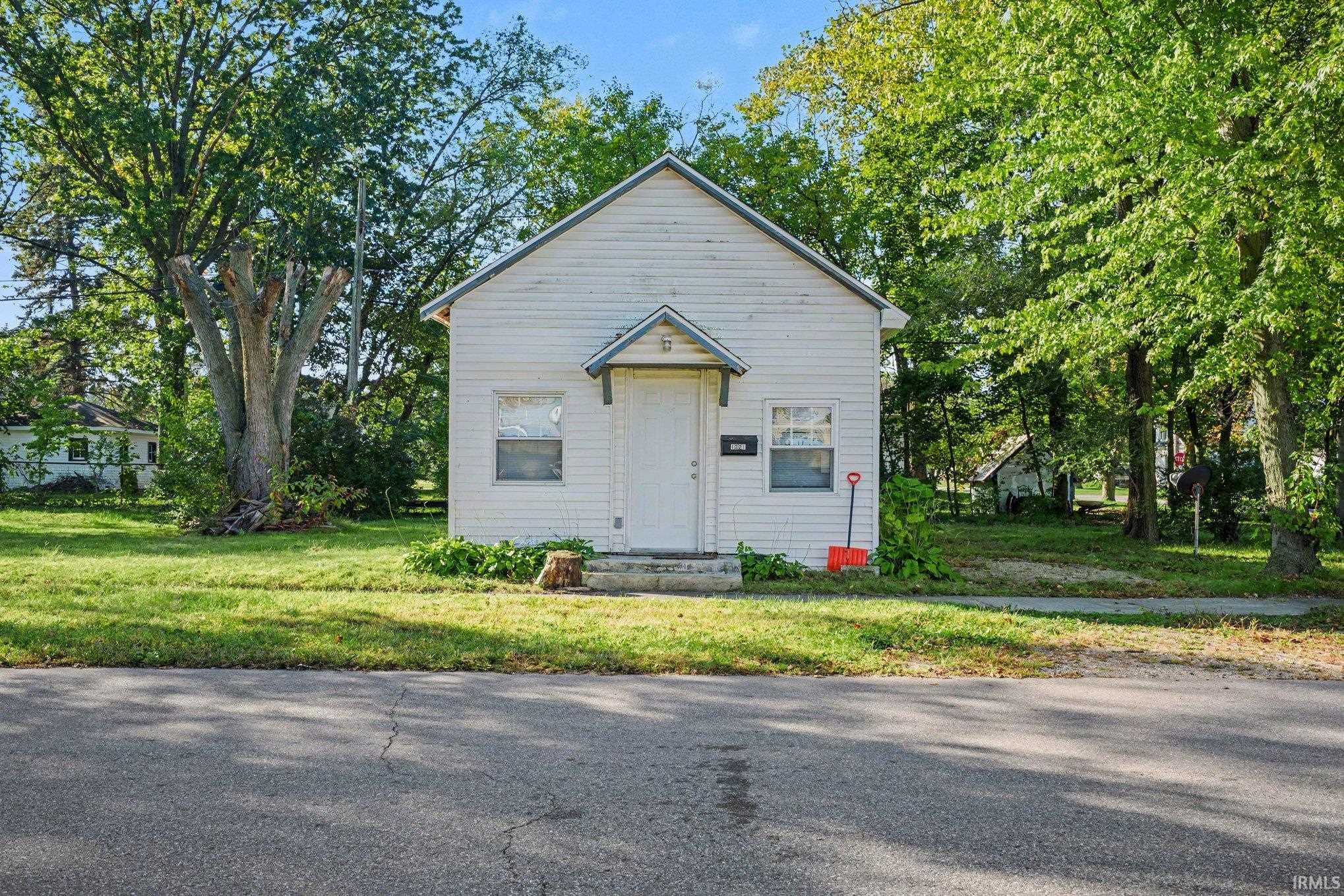 1221 W Wolf Avenue — photo