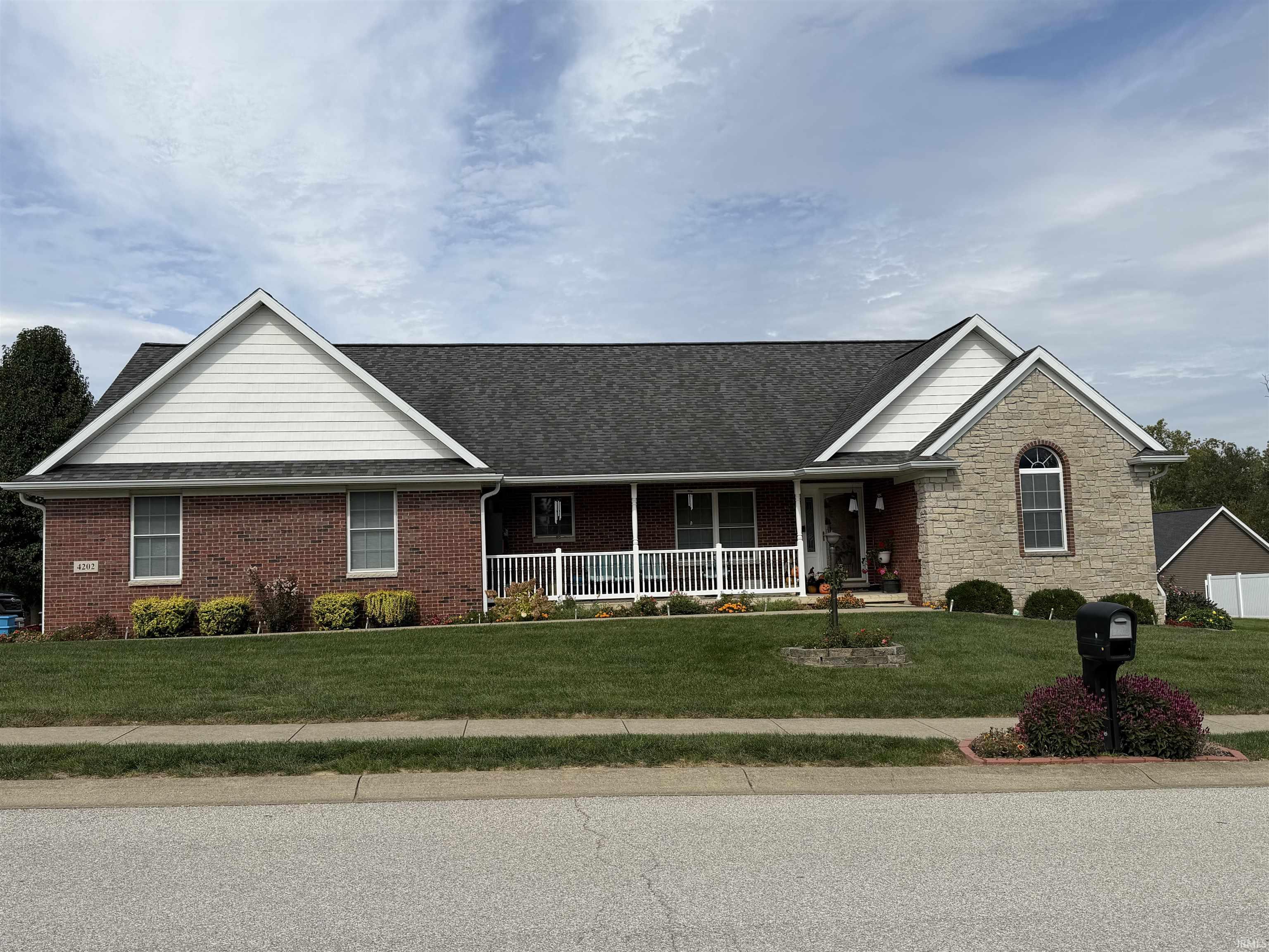 4202 W Coffey Lane — photo