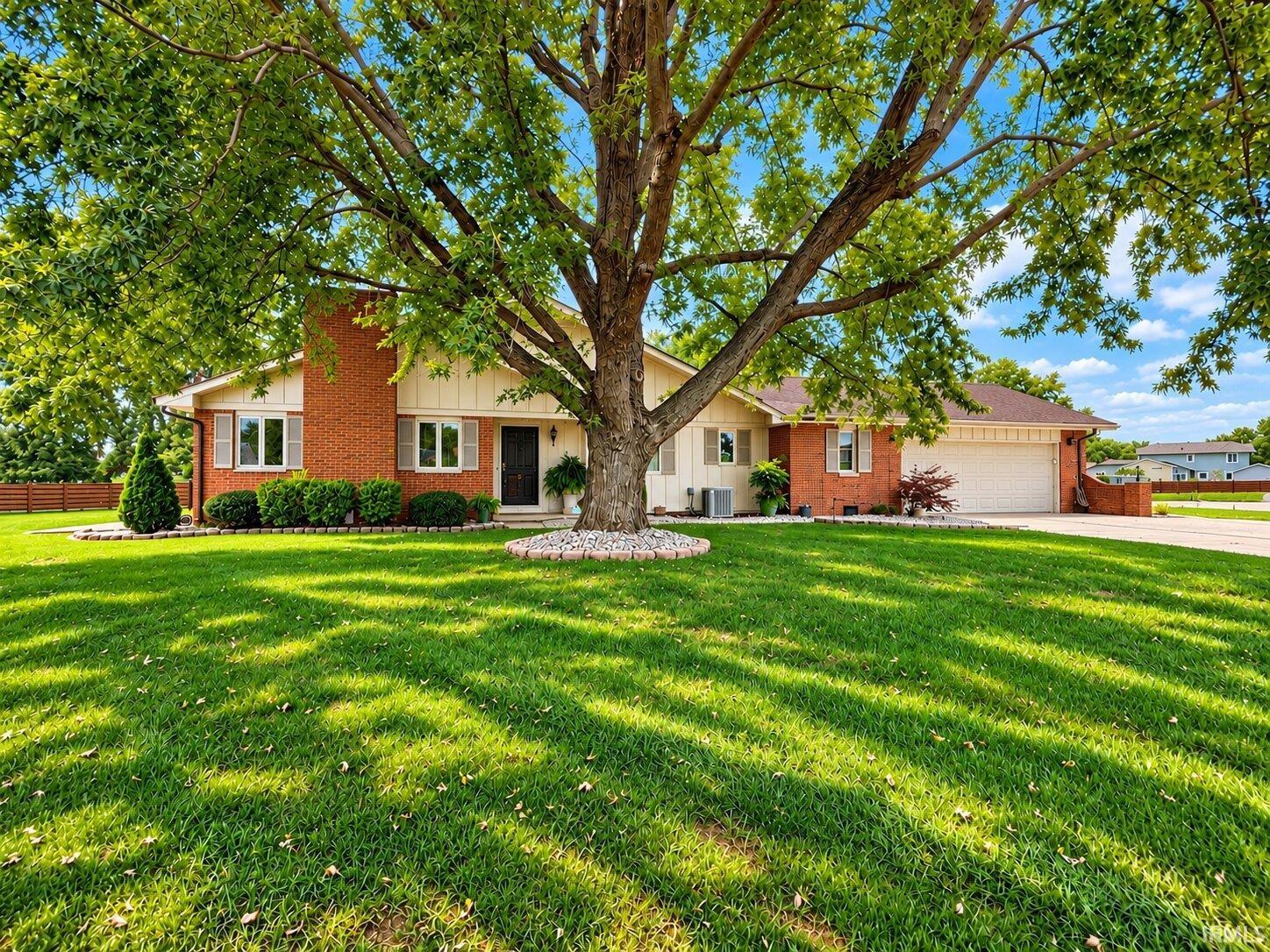 2703 Executive Court — photo