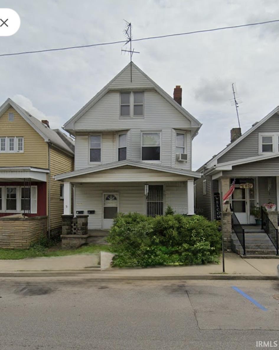 2420 W Franklin Street — photo