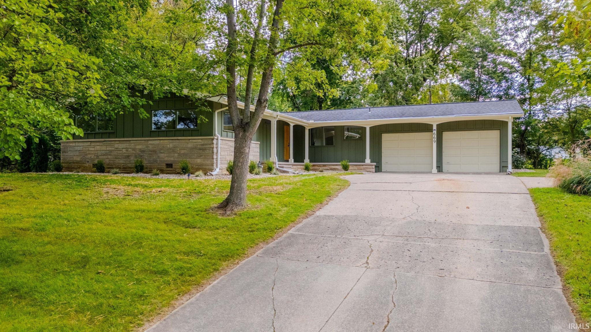 669 Fairway Drive — photo