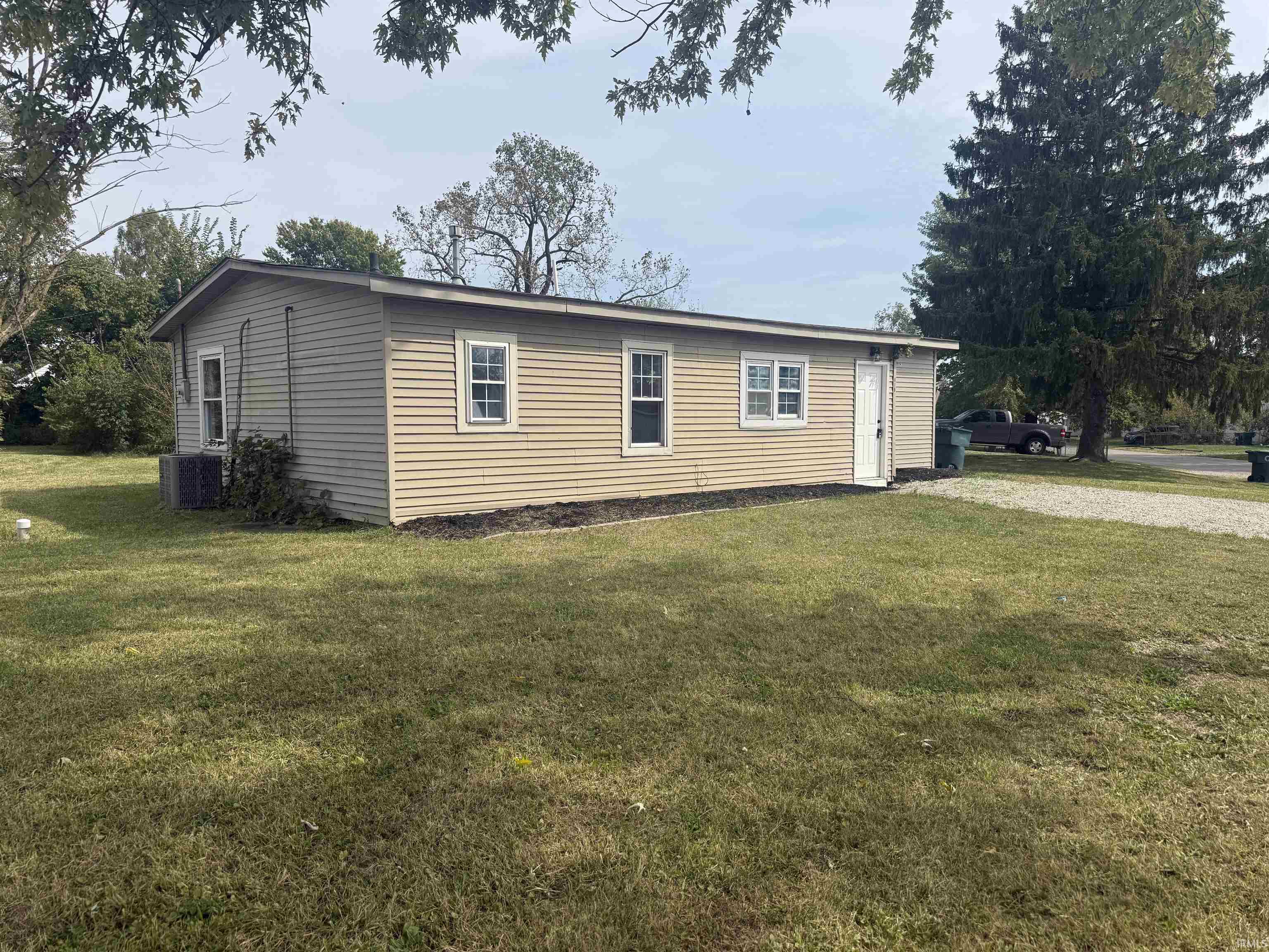 616 E Pine Street — photo