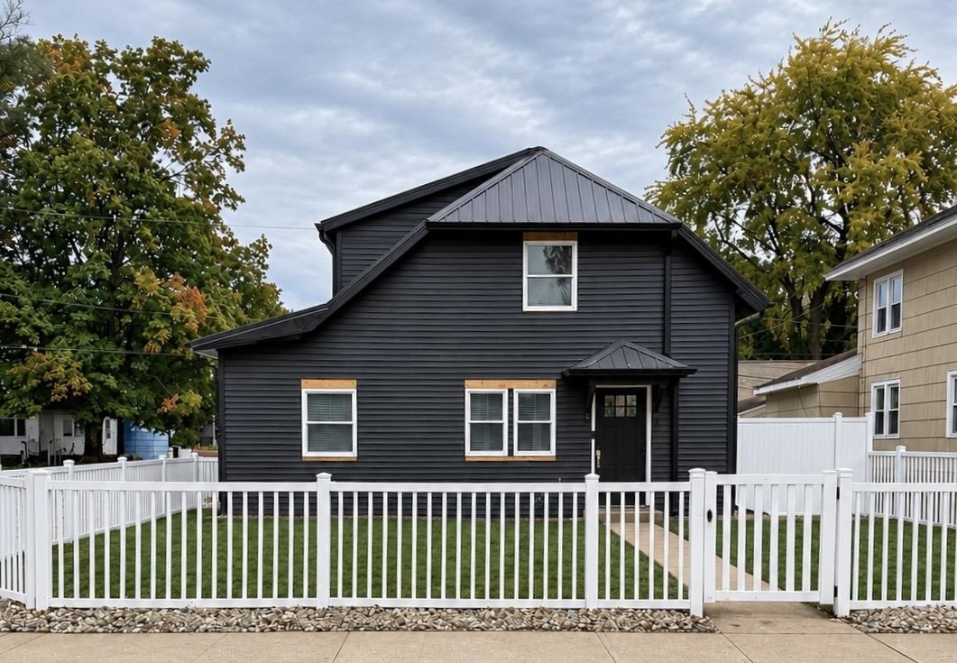 1237 Cedar Street — photo