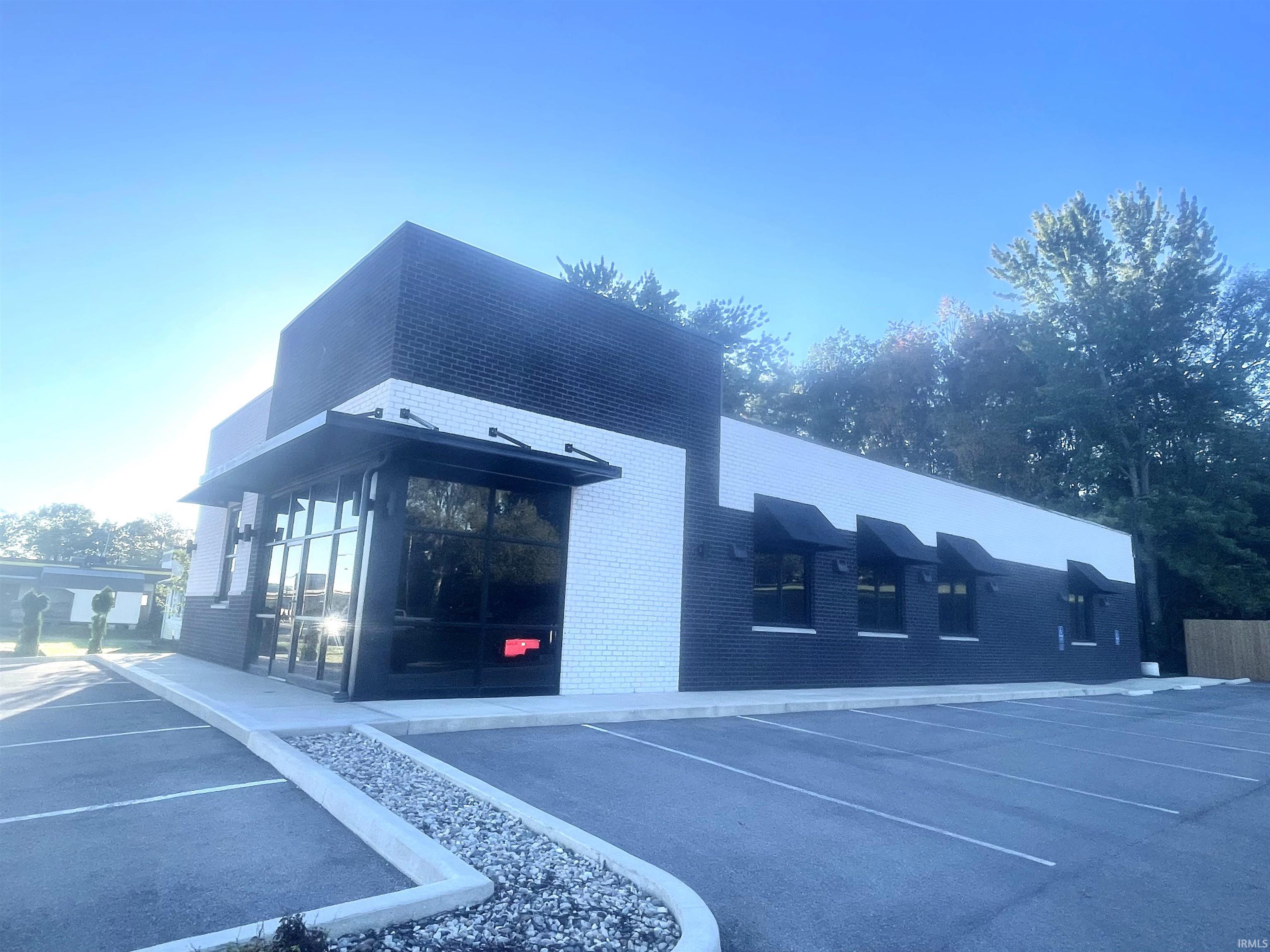 3727 E Market Street — photo