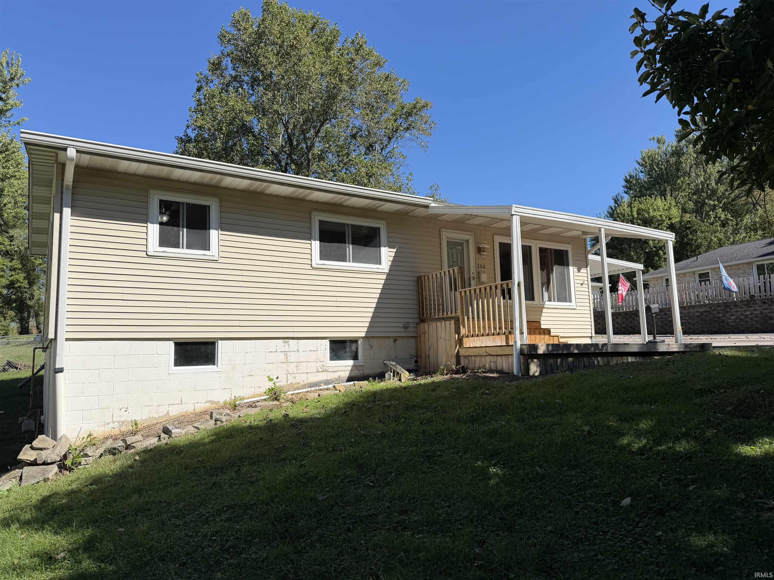 202 W Chester Drive — photo