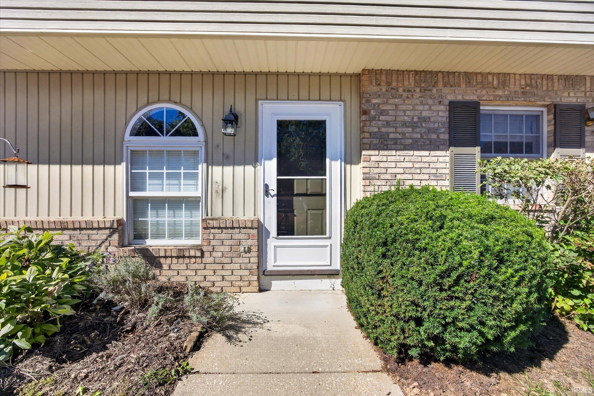 722 E Sherwood Hills Drive — photo